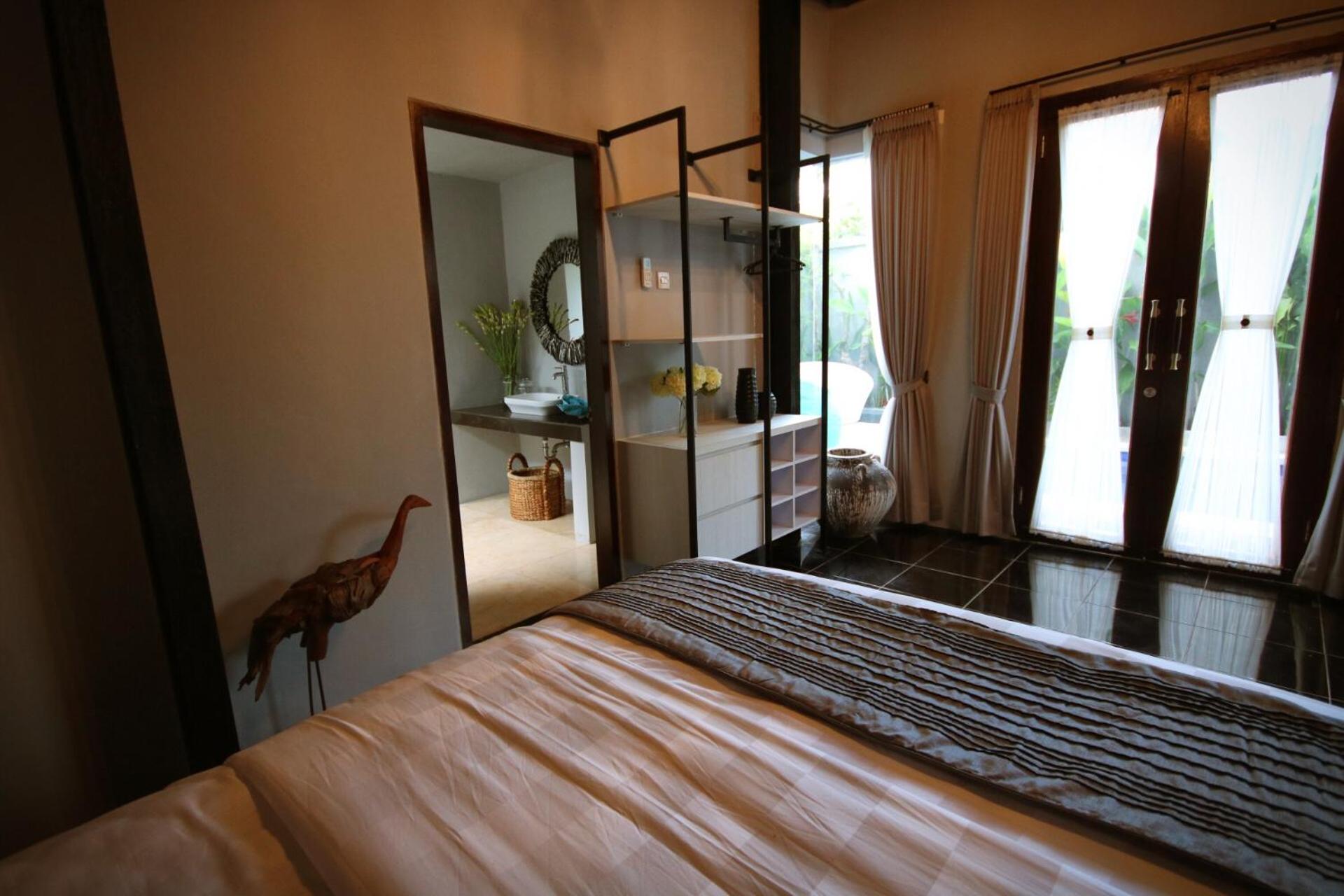 Three-Bedroom Villa - Photo 15