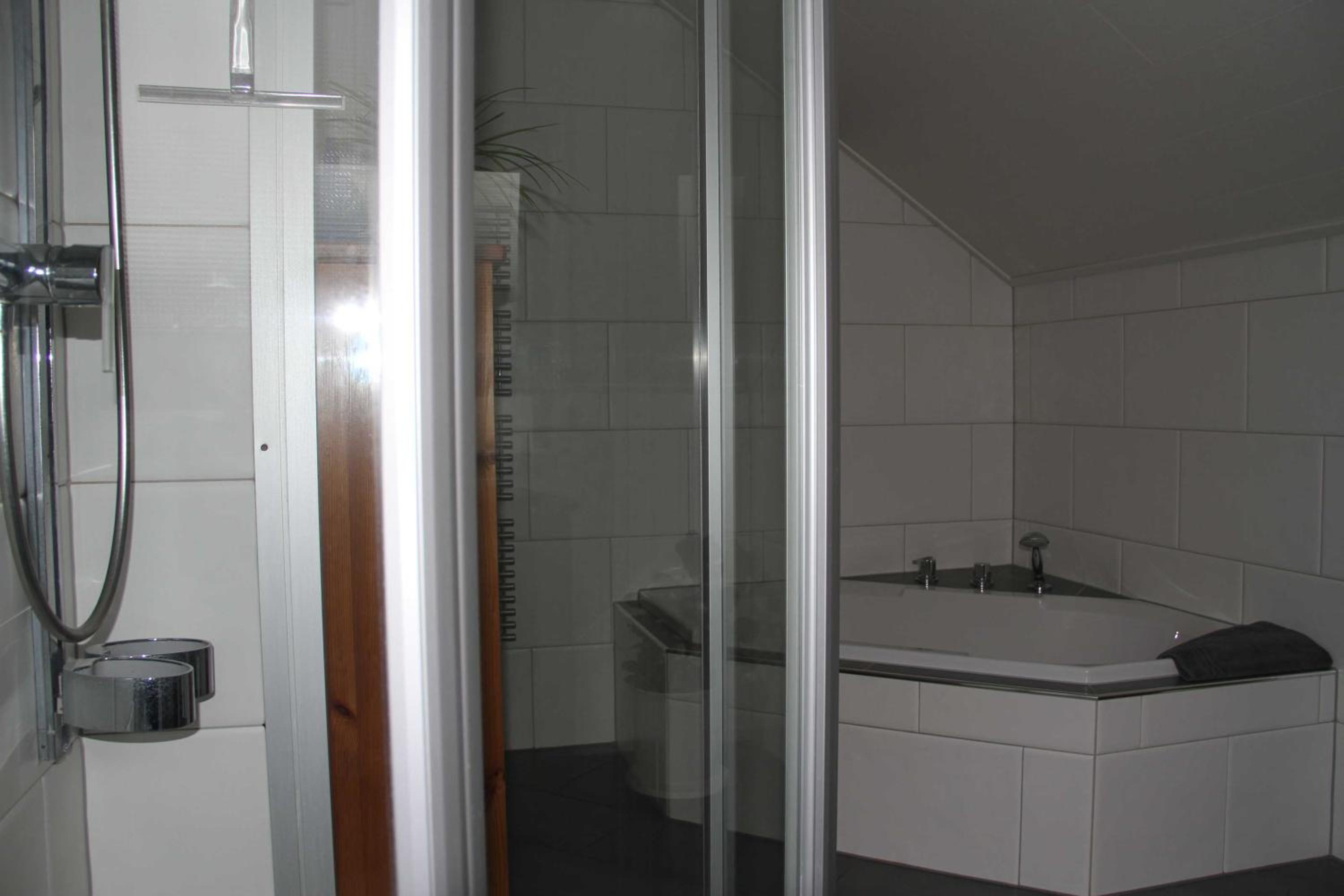 Apartment with Balcony photo 3