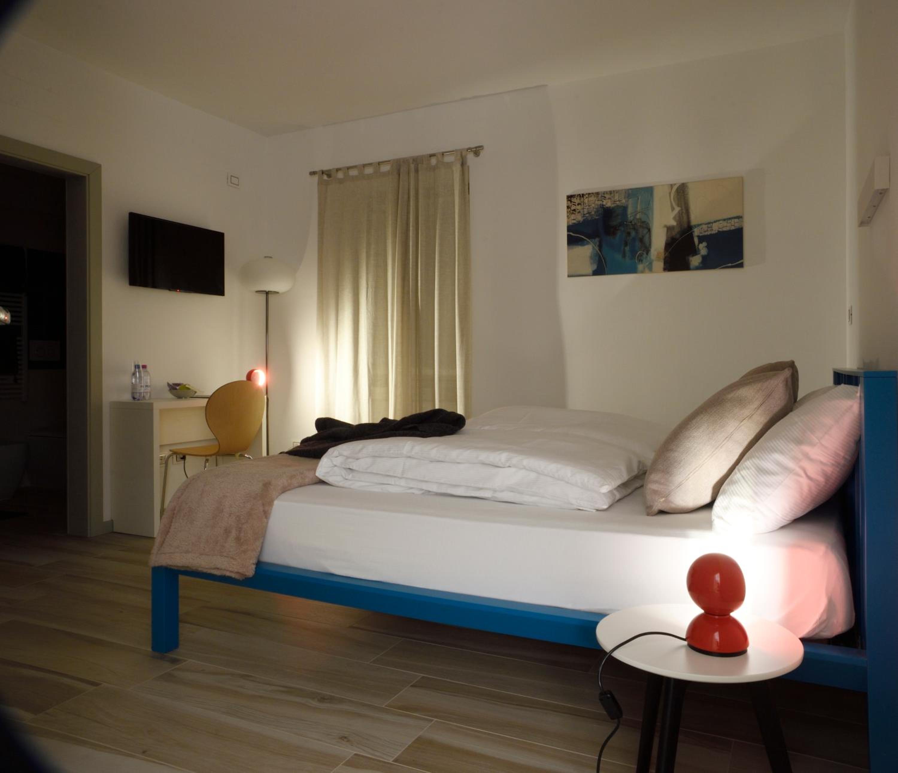 Double Room - Photo 17