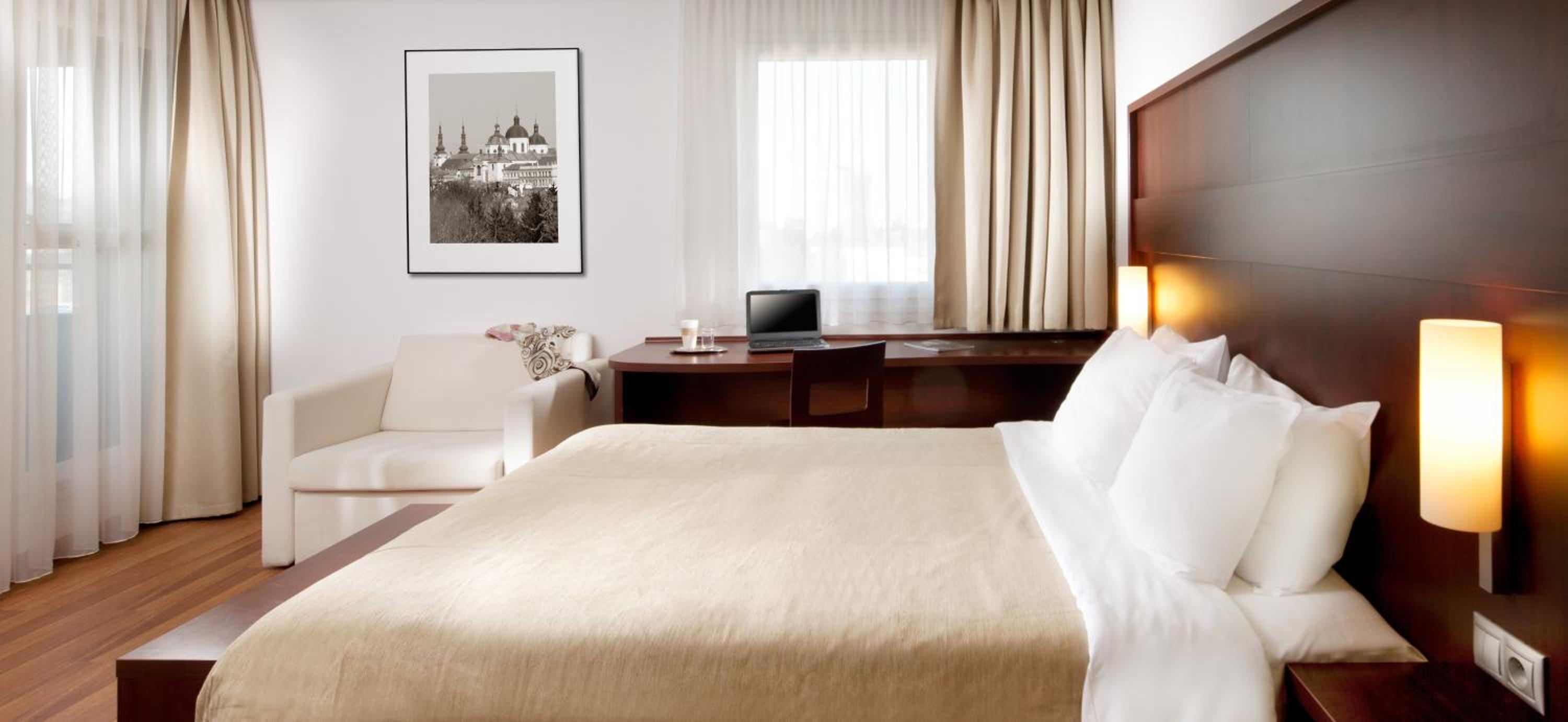 Superior Room with 1 Double Bed - Photo 1