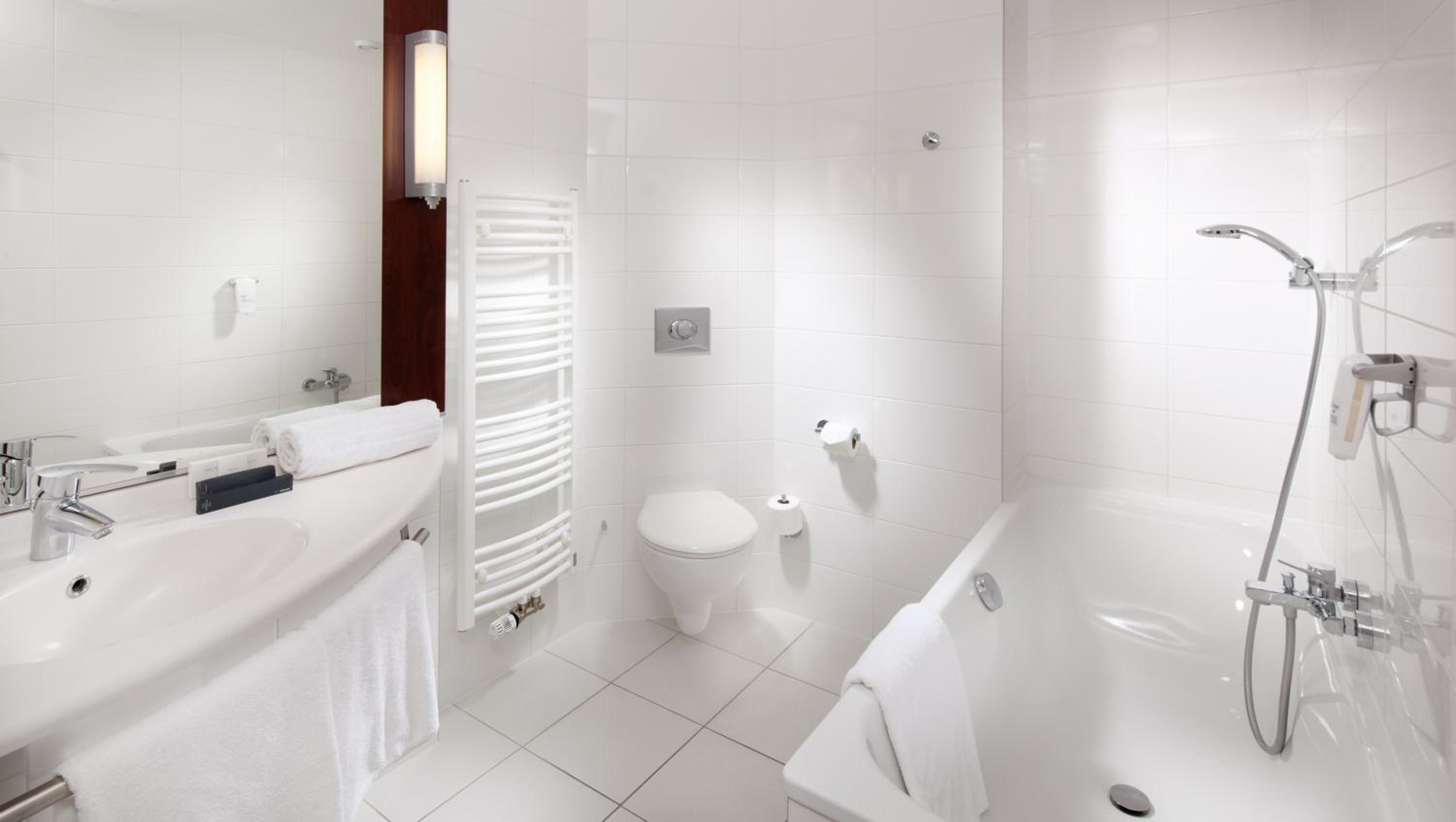 Deluxe Room with 1 Double Bed - Photo 4