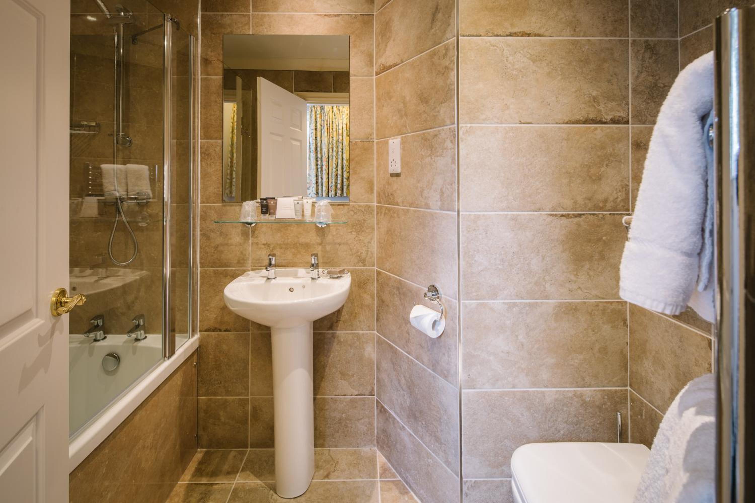 Double Room - Photo 6