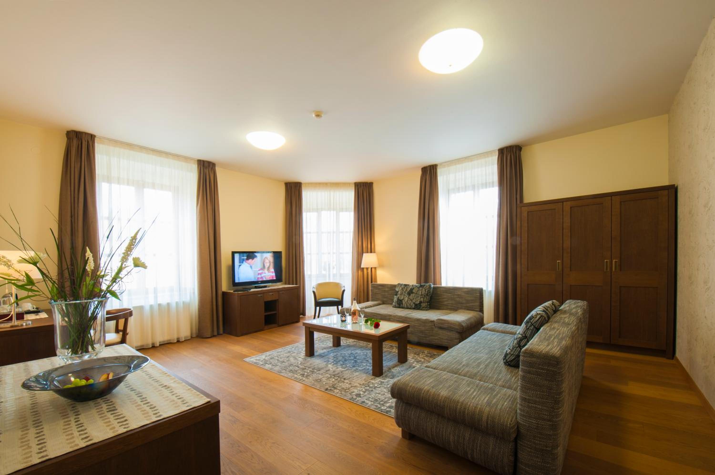 Apartment - Photo 4