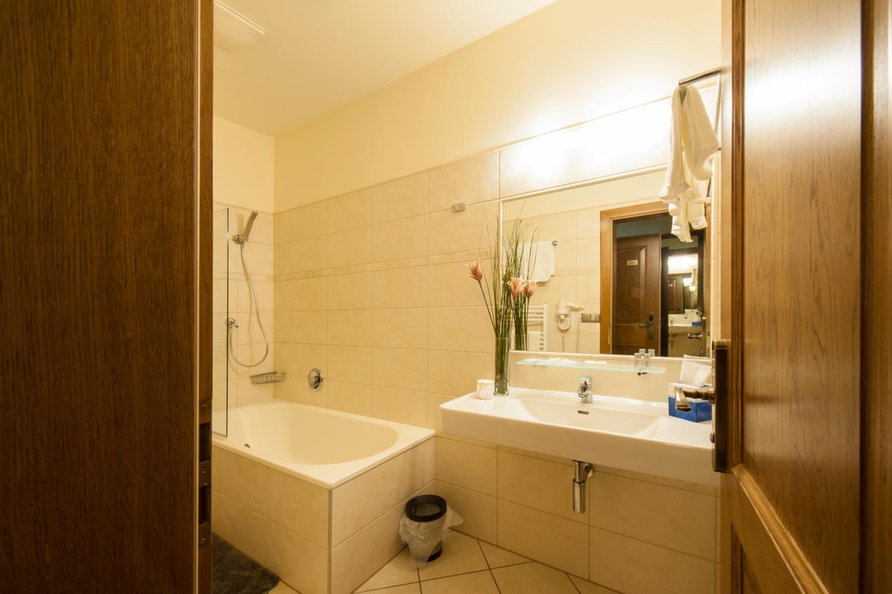 Apartment - Photo 2