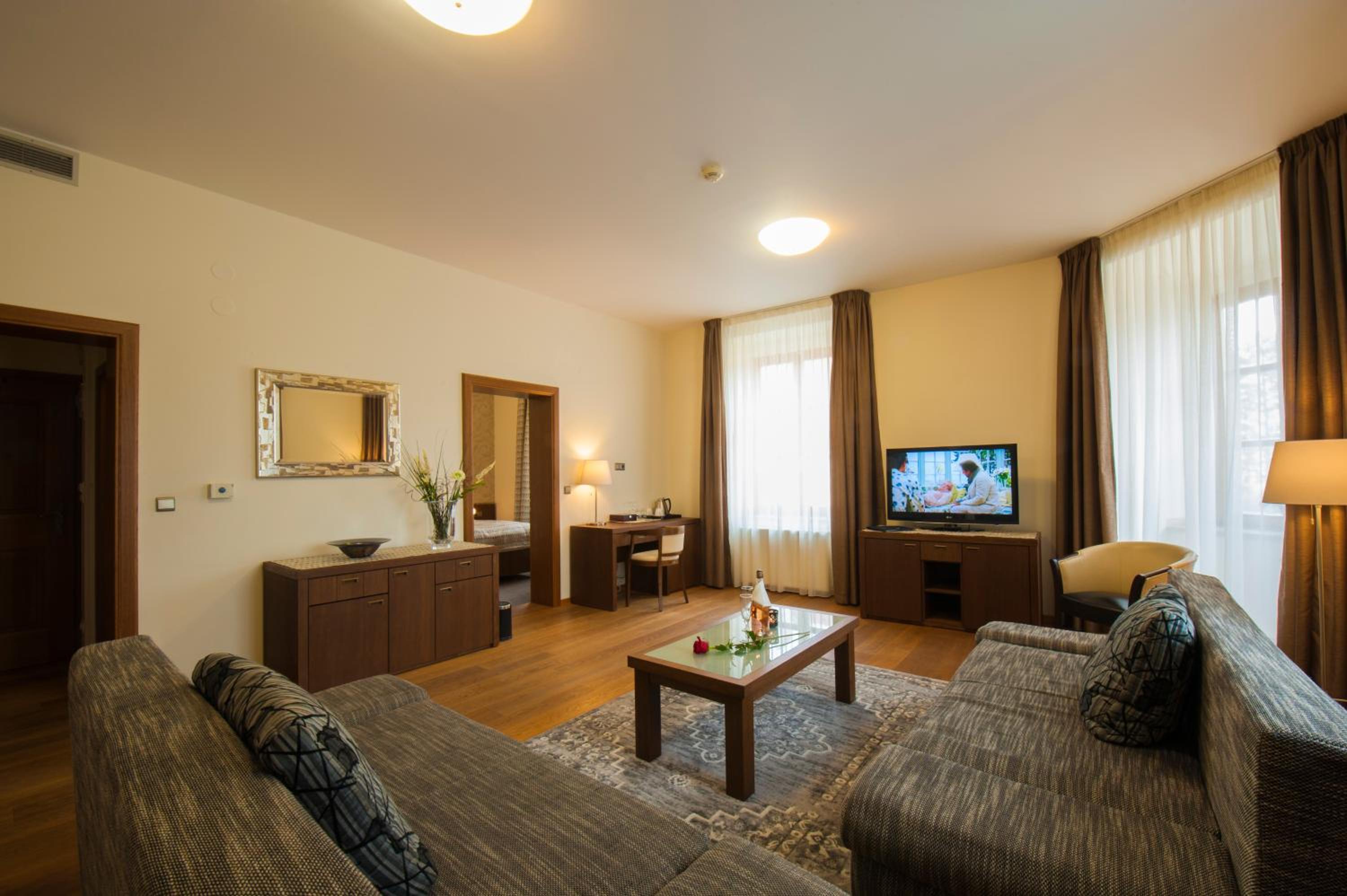Apartment - Photo 1