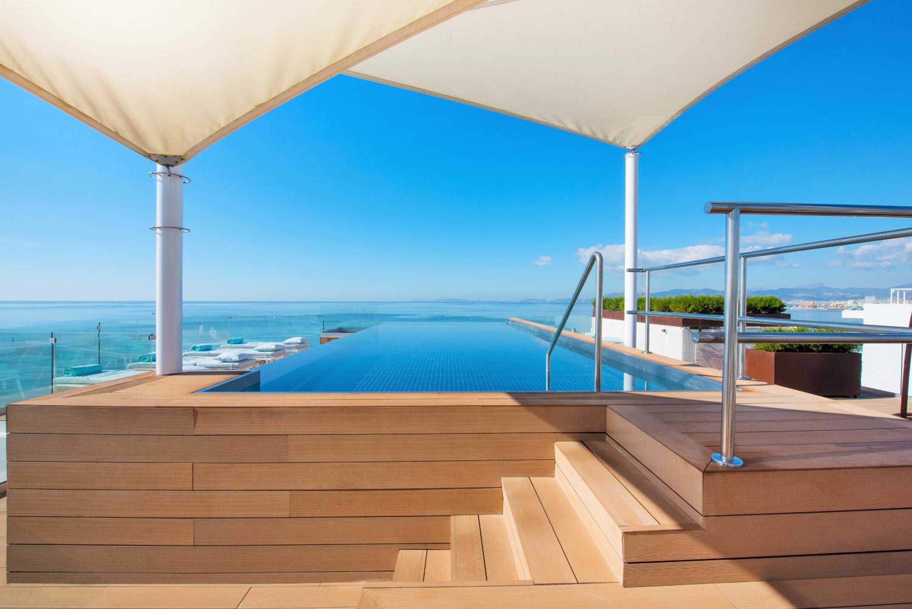 Star Prestige Junior Suite with Sea View thumbnail 5