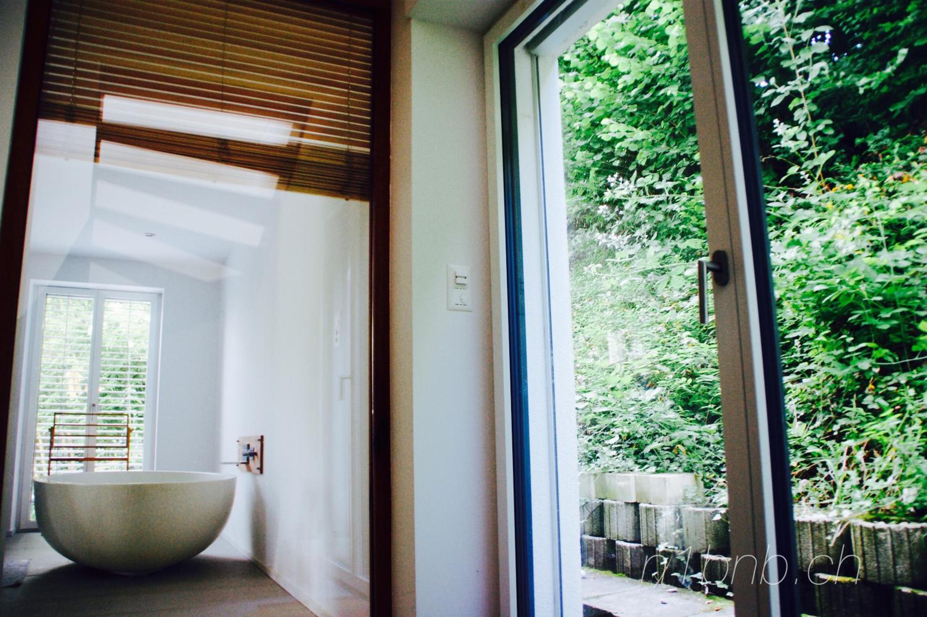 Suite with Hot Tub photo 2