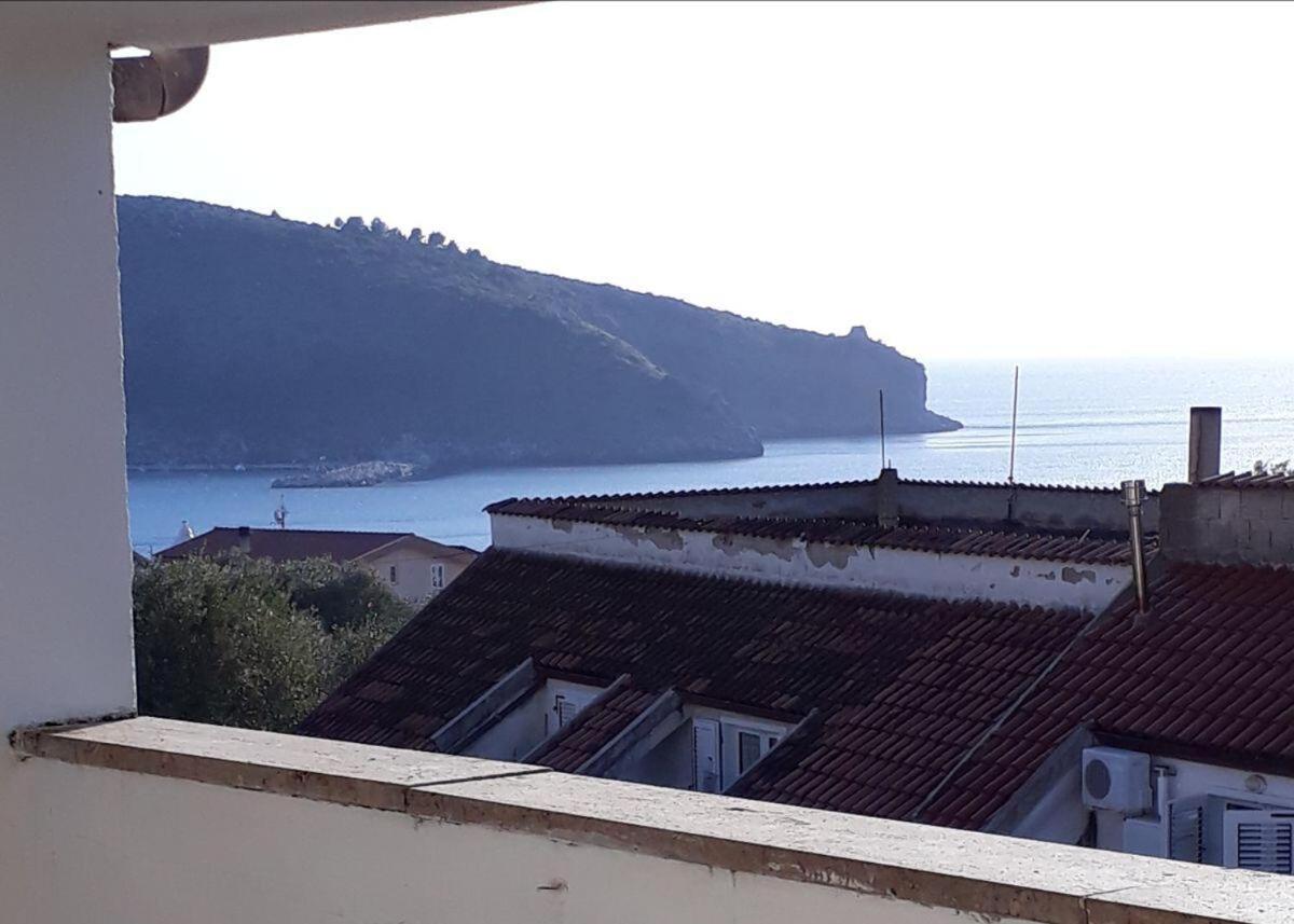 Double Room with Balcony and Sea View photo 2