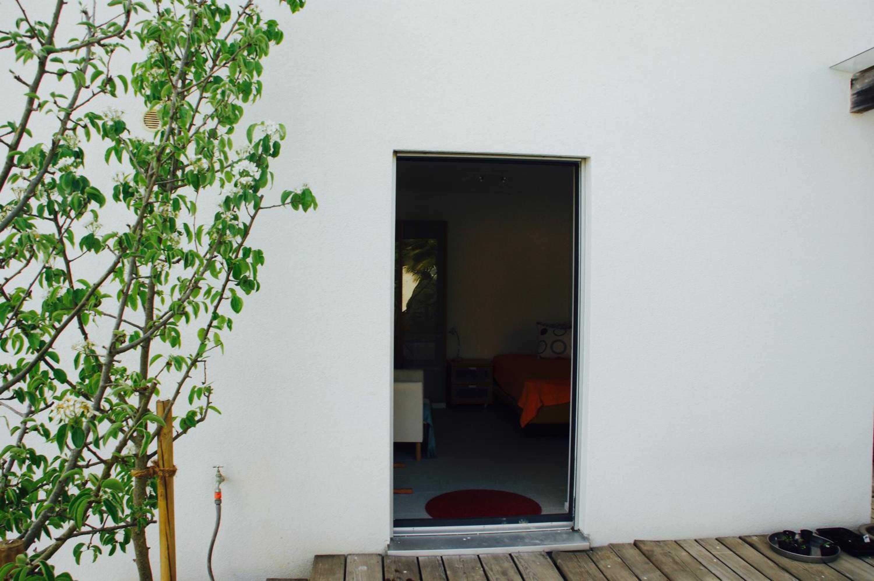 Single Room with Shared Shower and Toilet photo 3