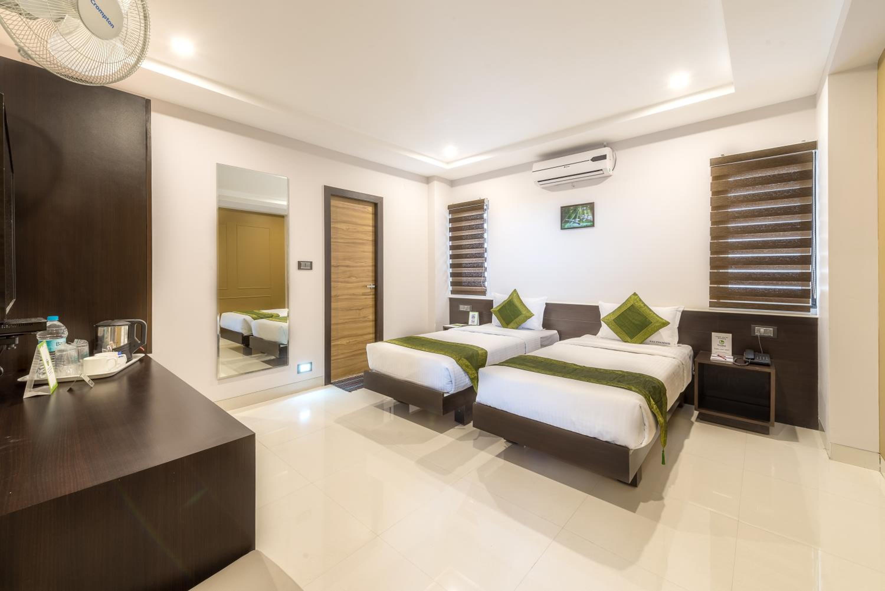 Standard Double or Twin Room - Photo 13