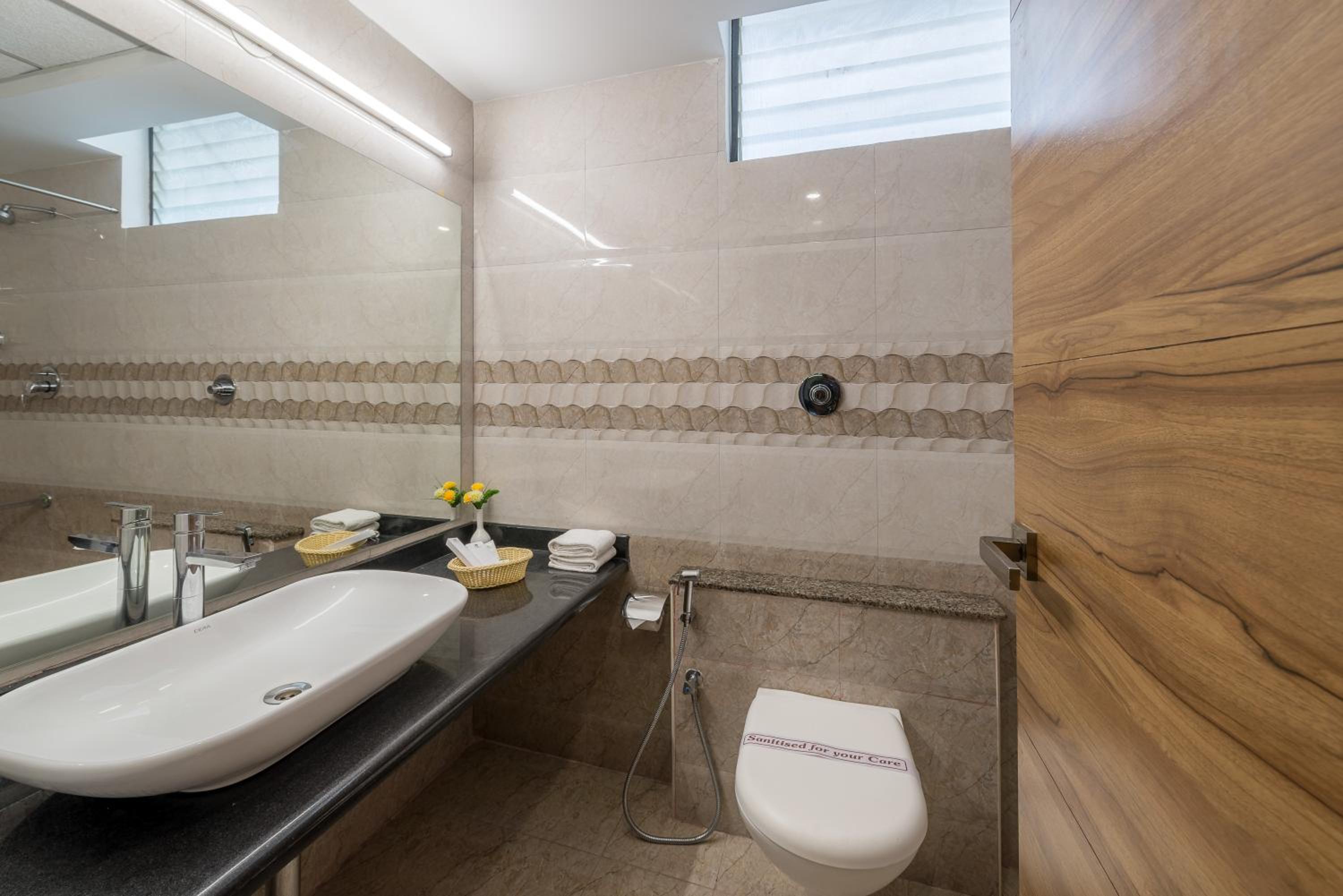 Standard Double or Twin Room - Photo 2