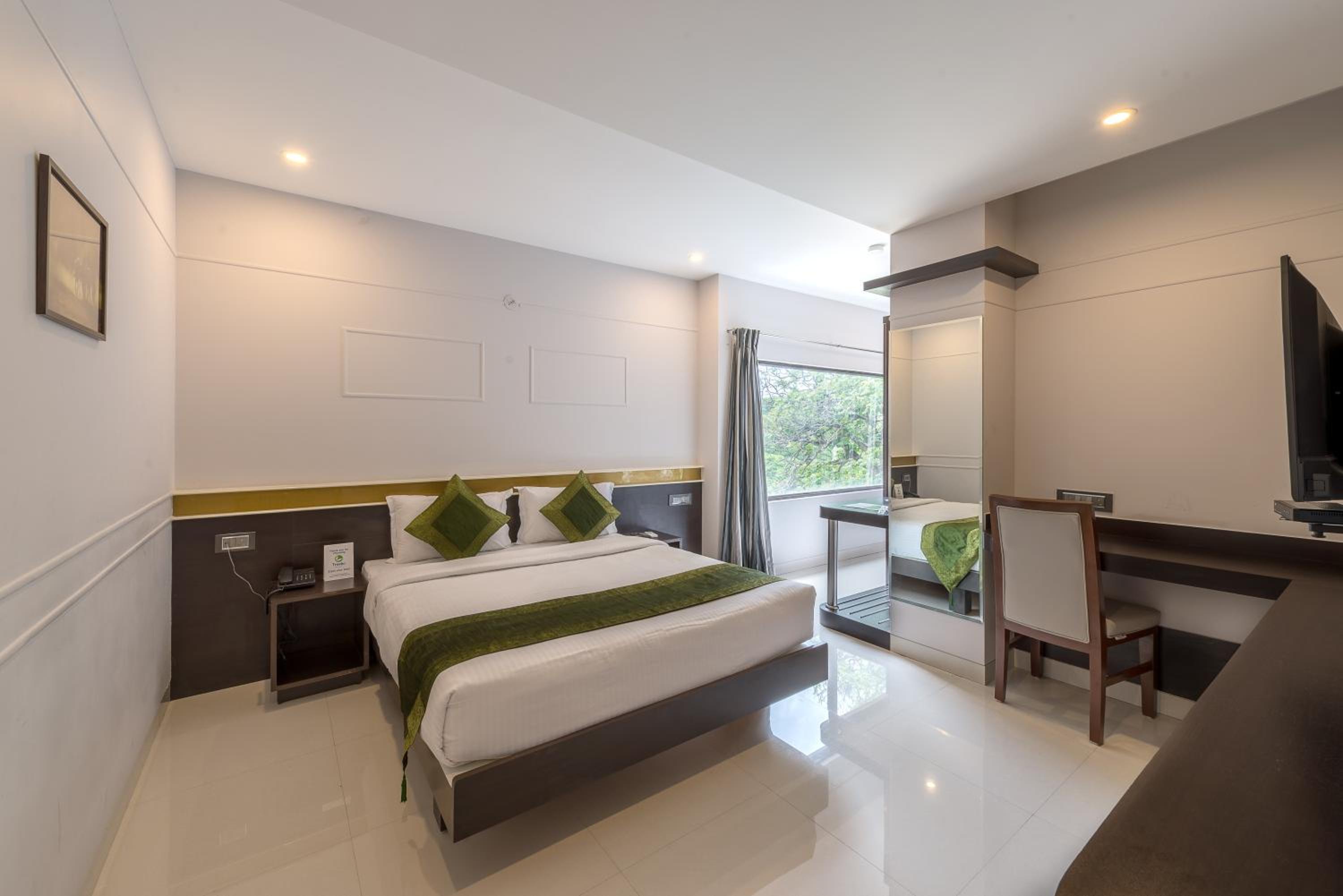 Standard Double or Twin Room - Photo 1