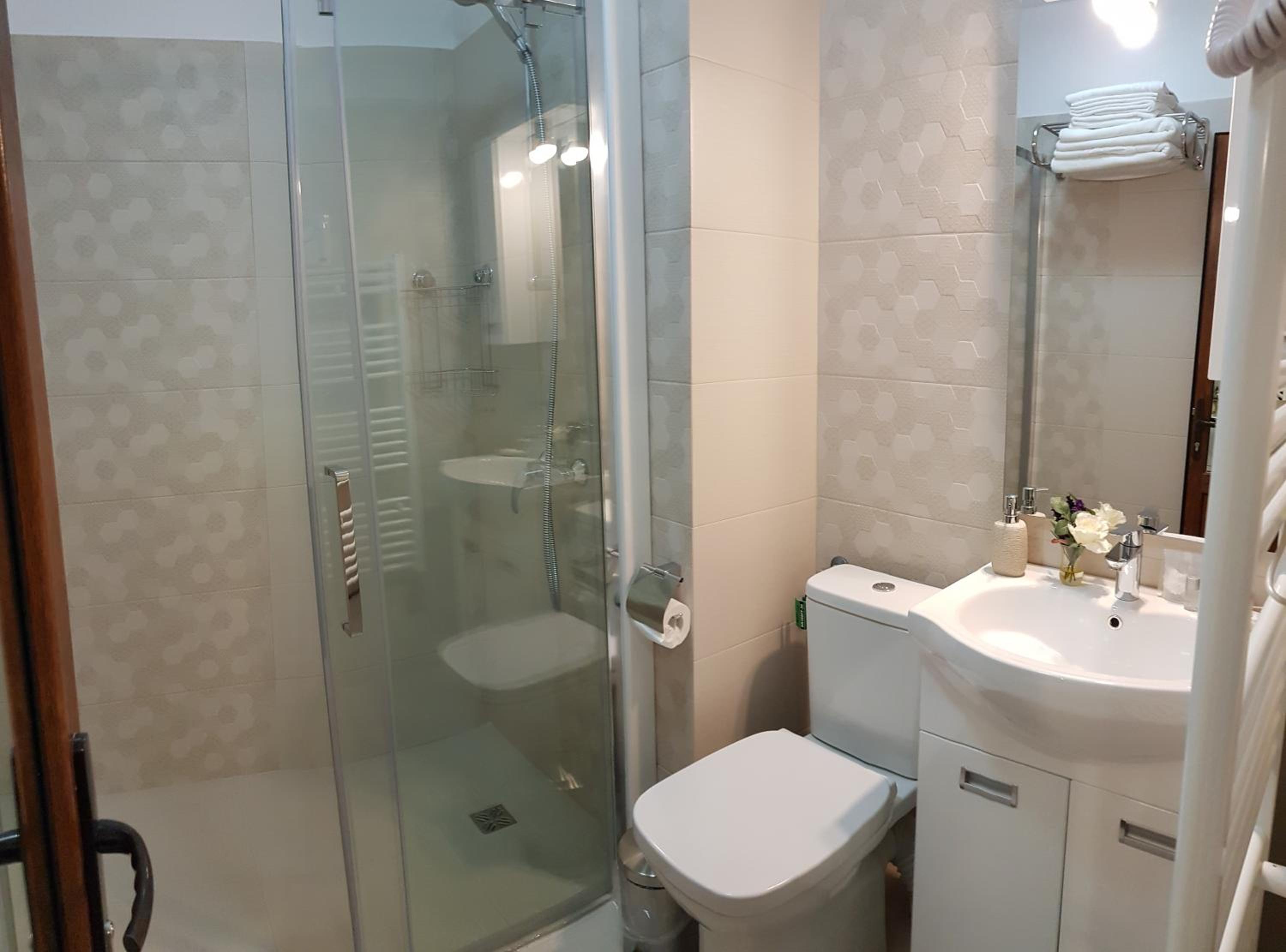 Deluxe Double Room - Photo 3