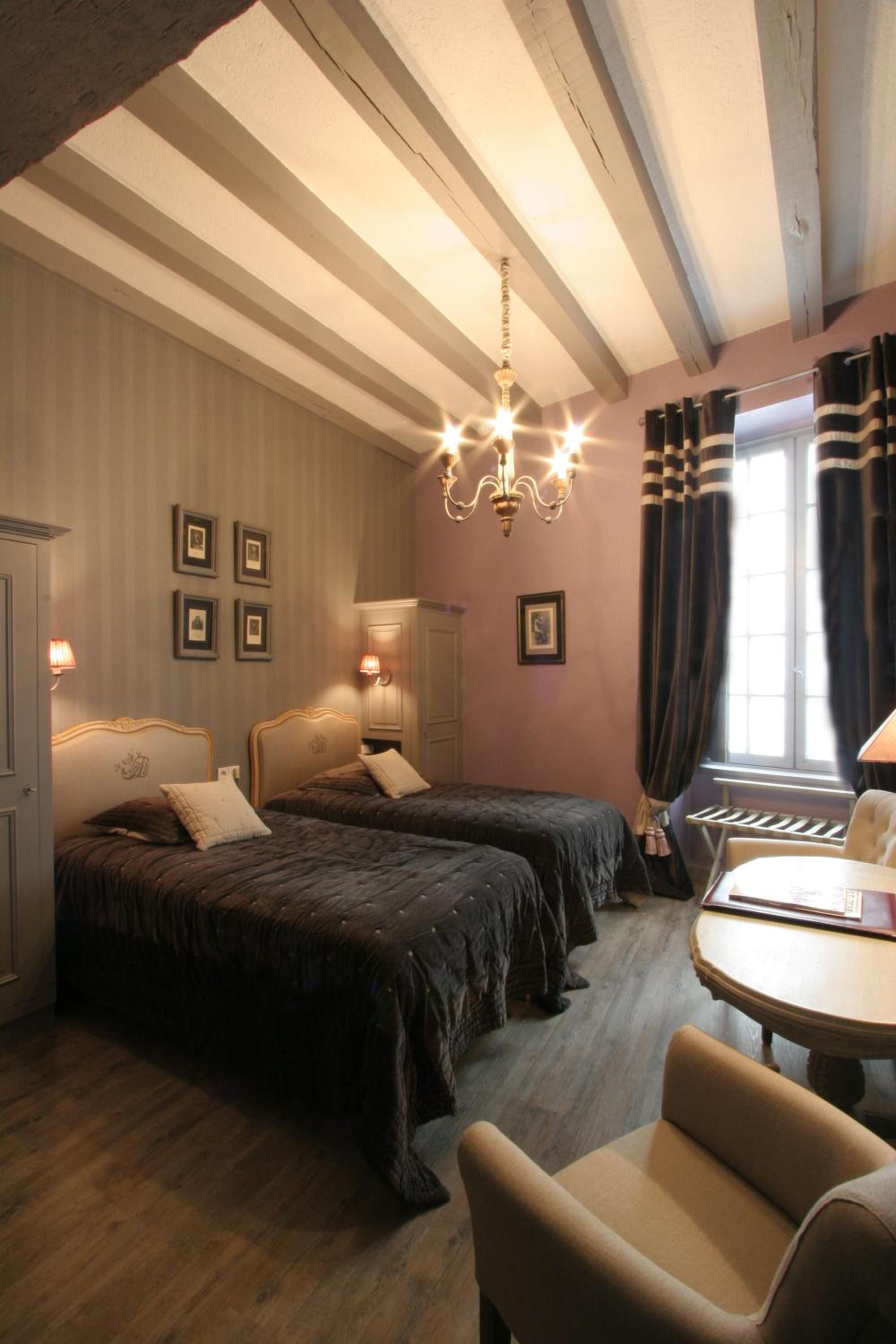Deluxe Twin Room - Photo 1