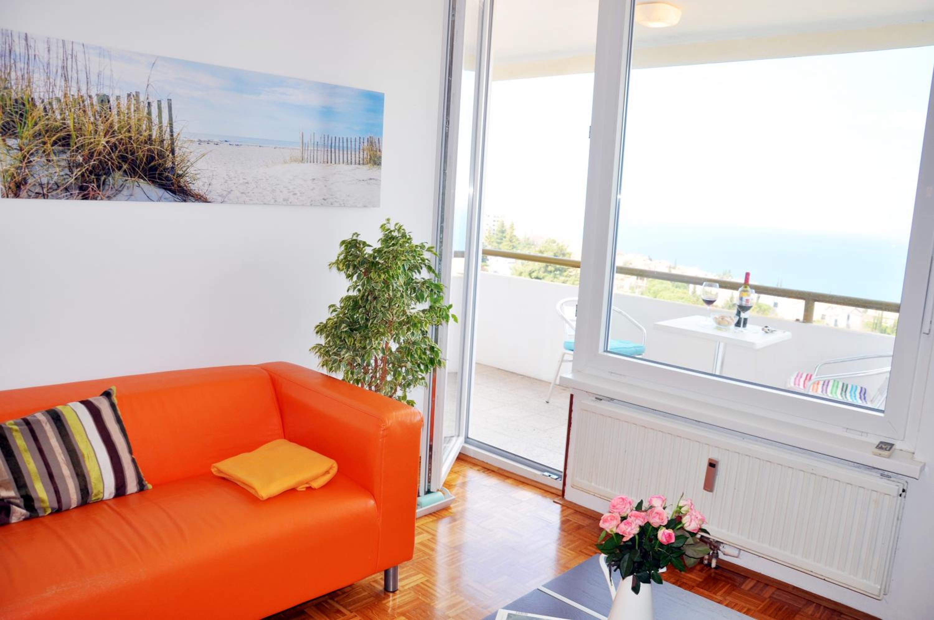 Apartment with Sea View - Photo 9