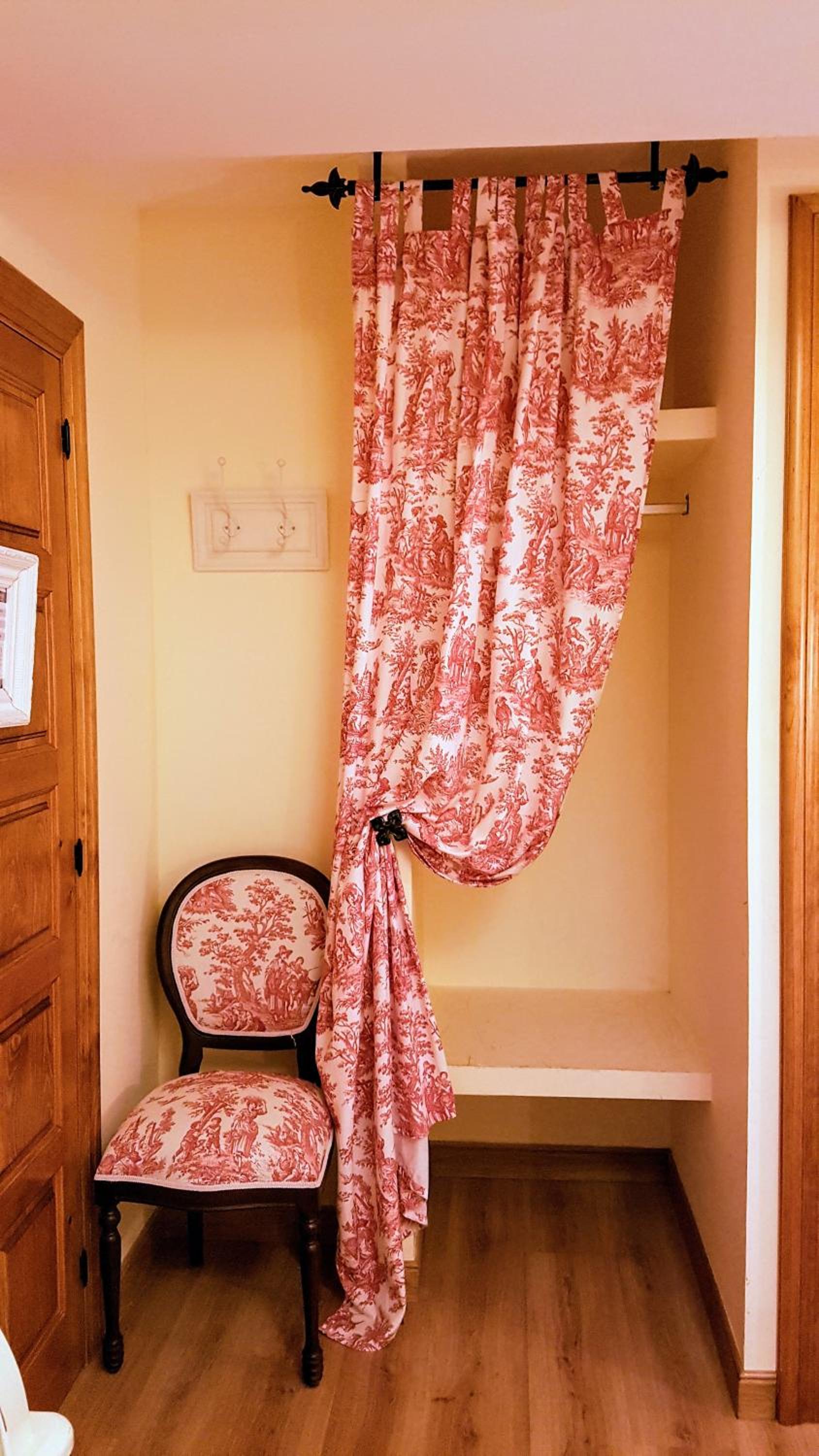 Basic Twin Room with Private Bathroom - Photo 31