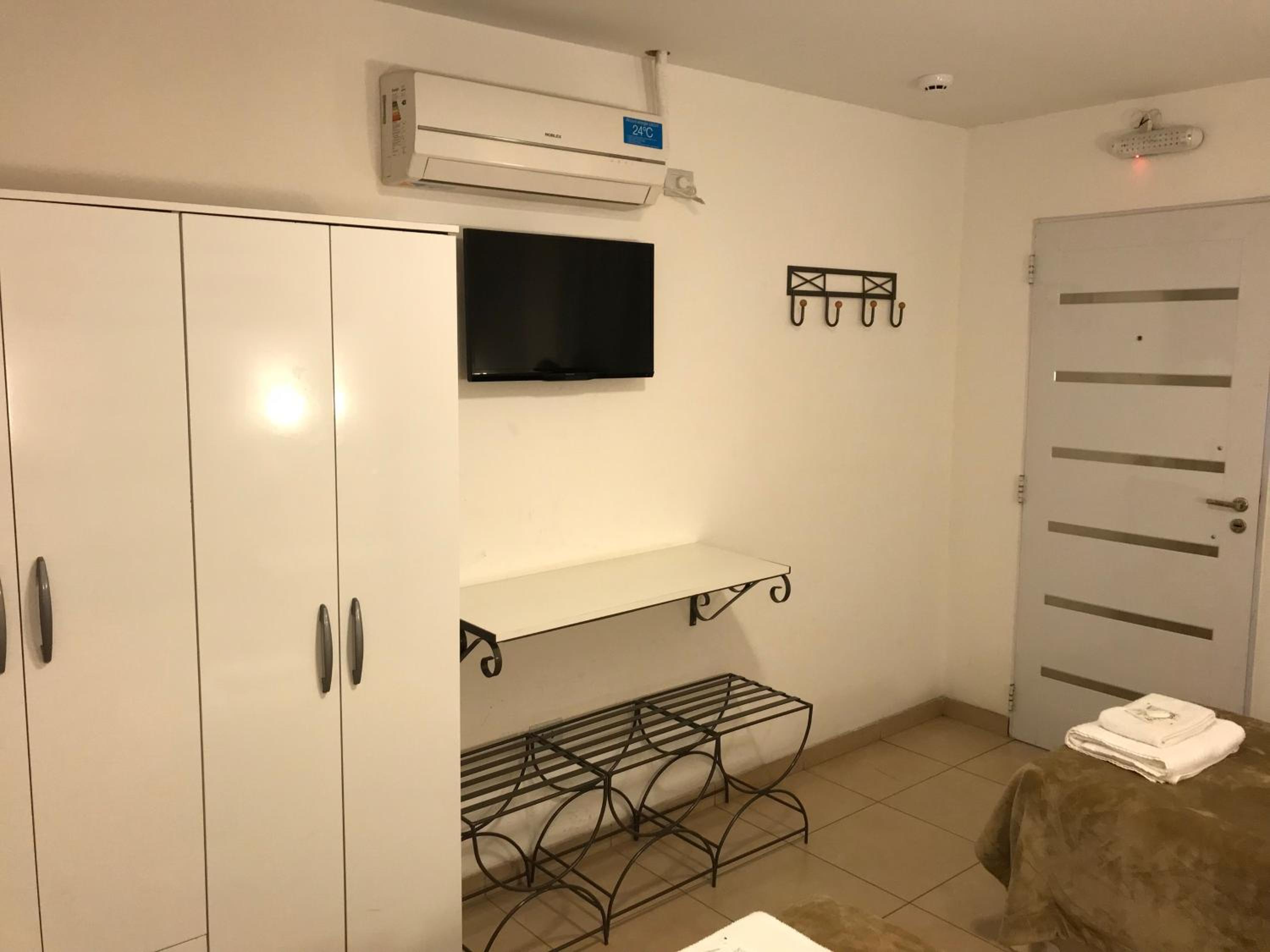 Triple Room with Bathroom photo 2