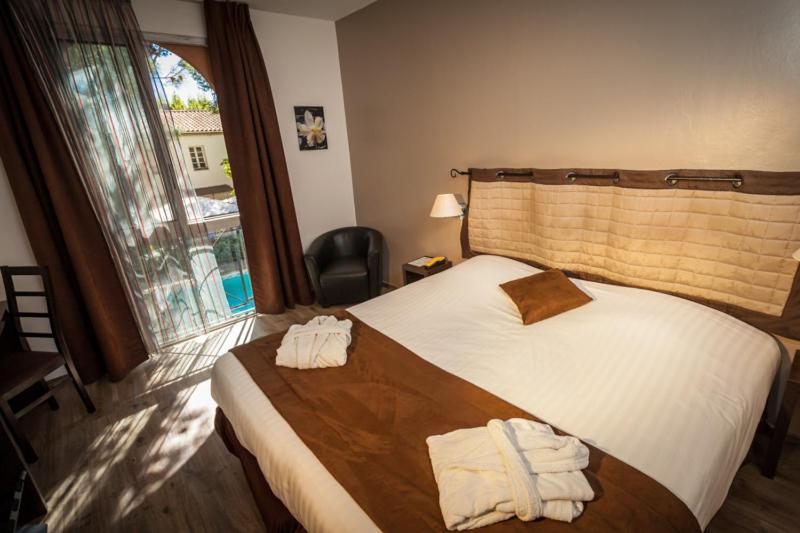 Superior Double or Twin  Room photo 3