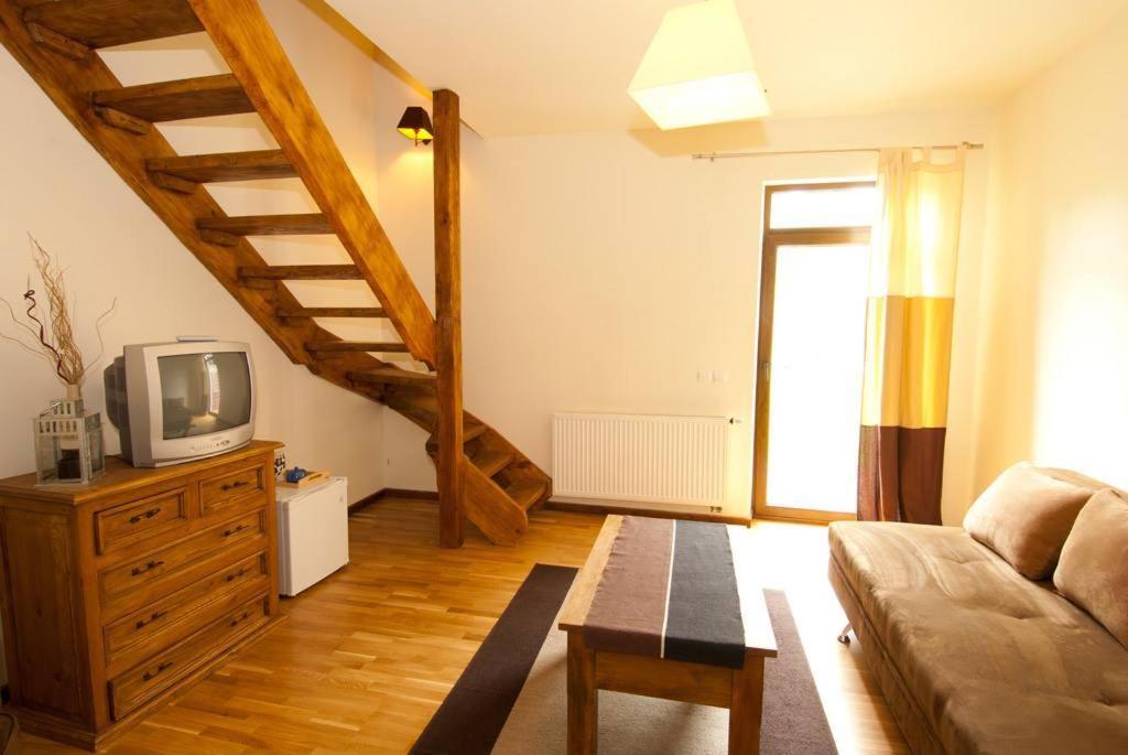 Maisonette photo 1