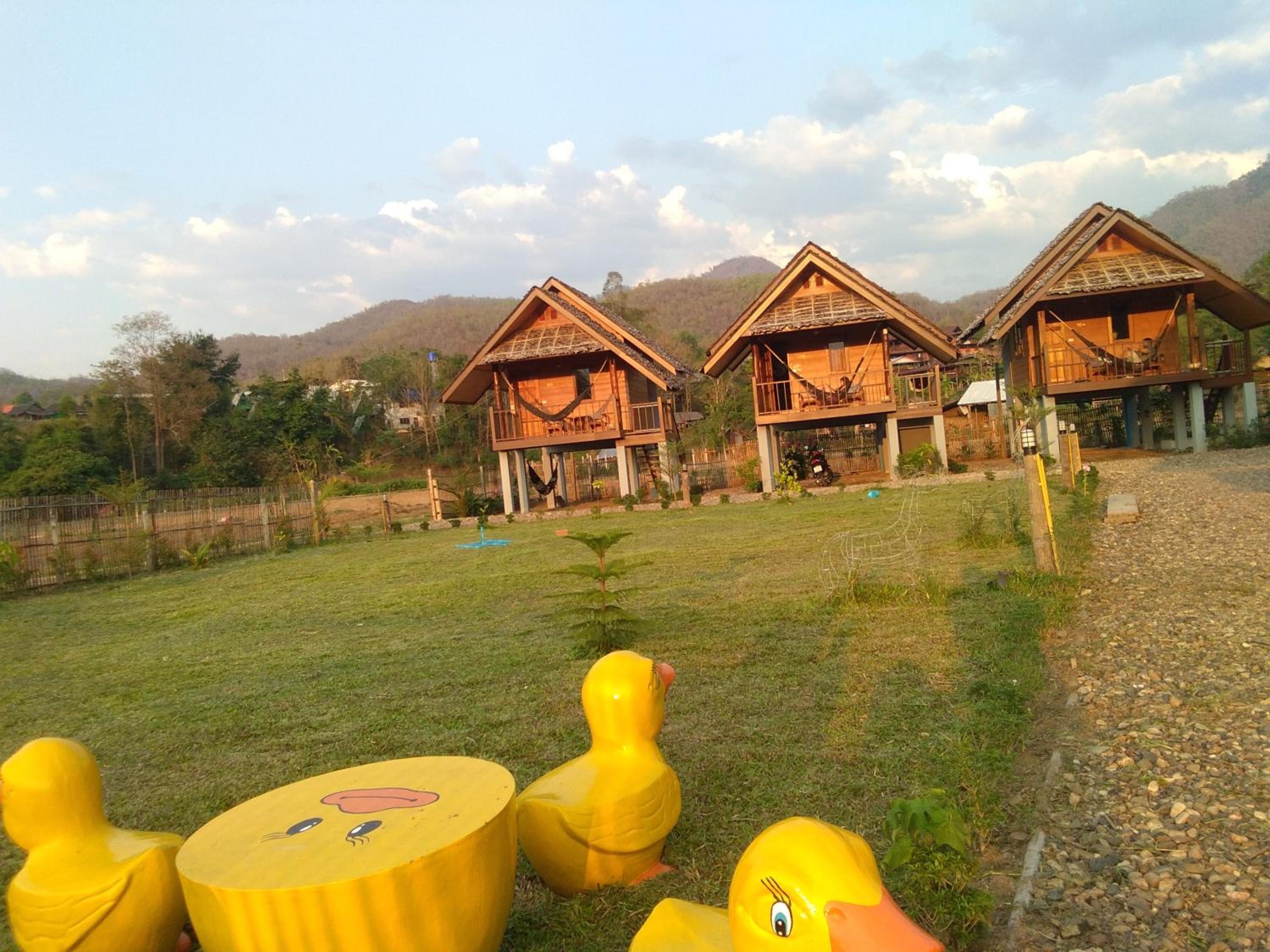 Double Room with Mountain View with Fan - Photo 11