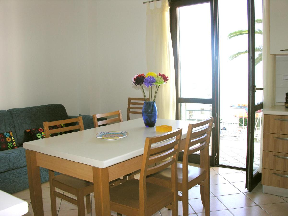 Studio Apartment with Sea View