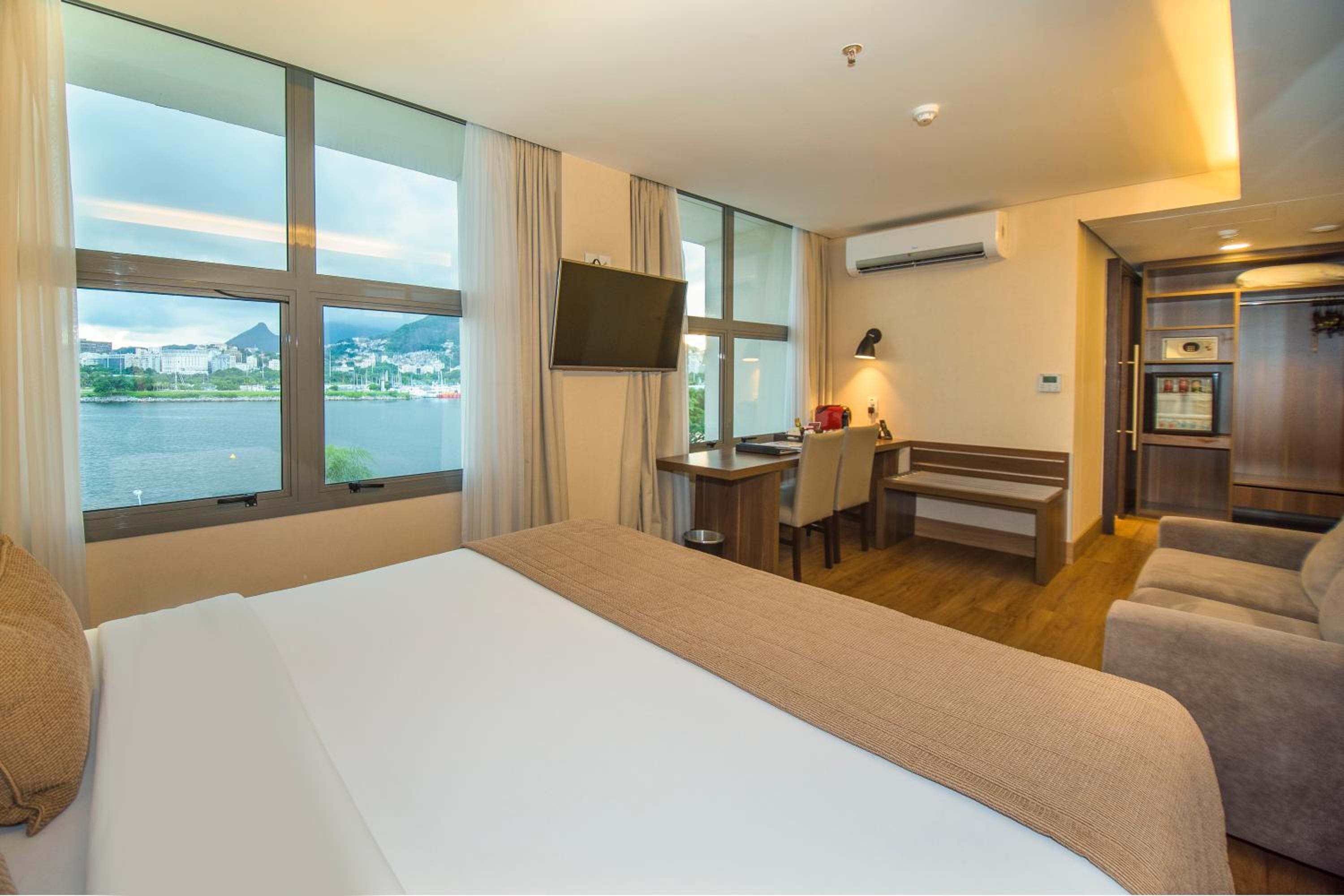 Superior Executive Suite with Sea View