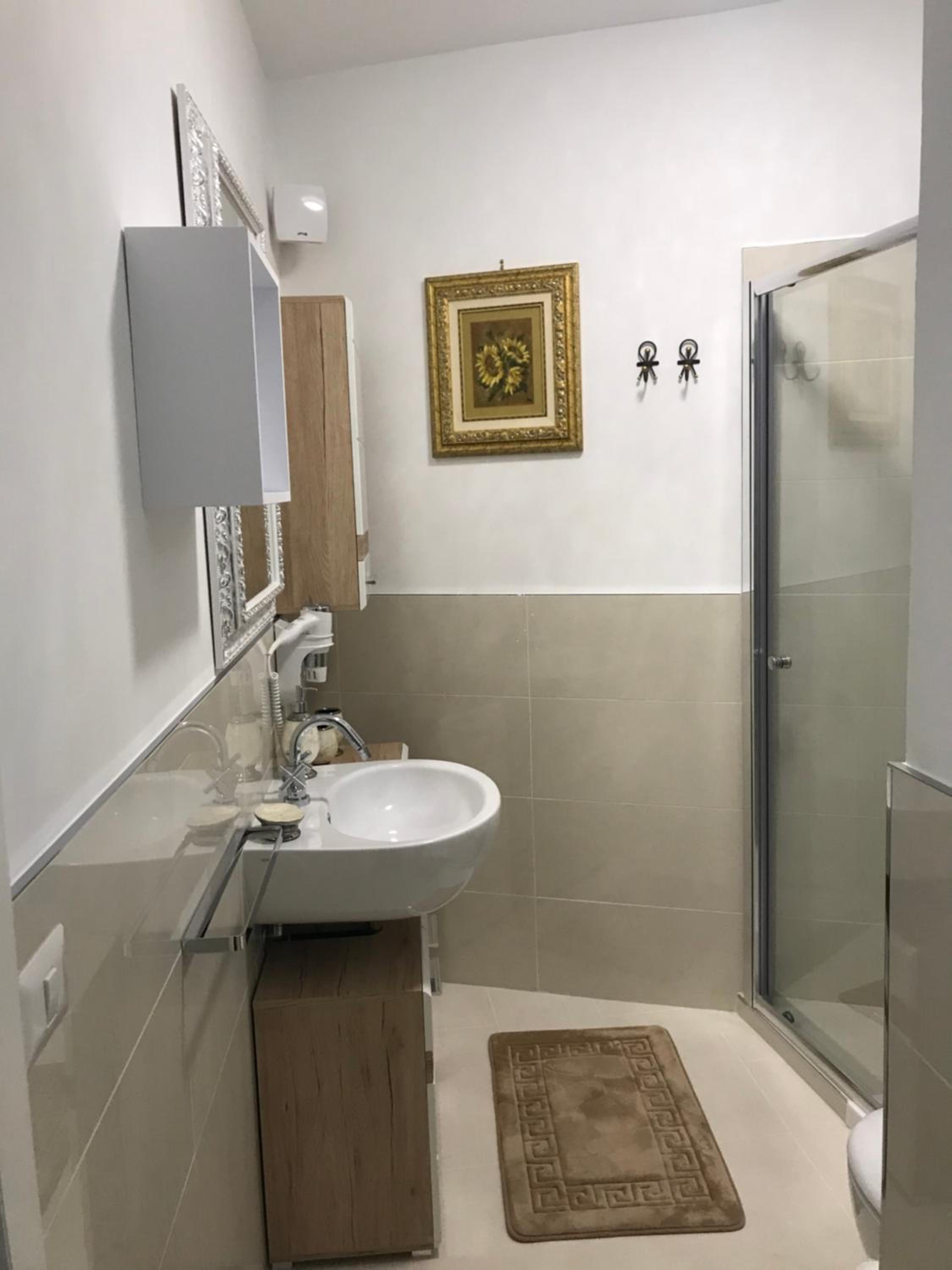 Two-Bedroom Apartment - Photo 20