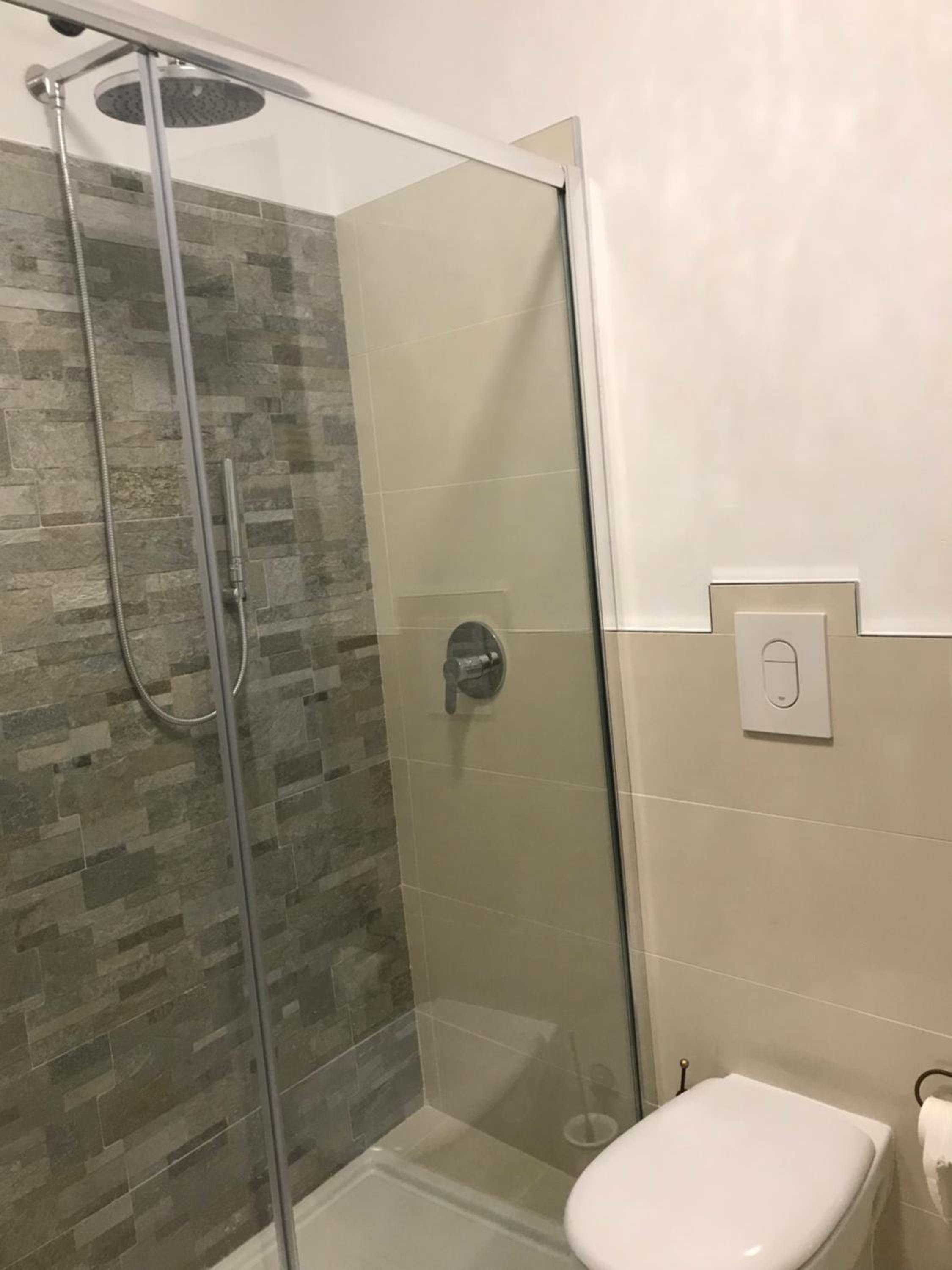 Two-Bedroom Apartment - Photo 2