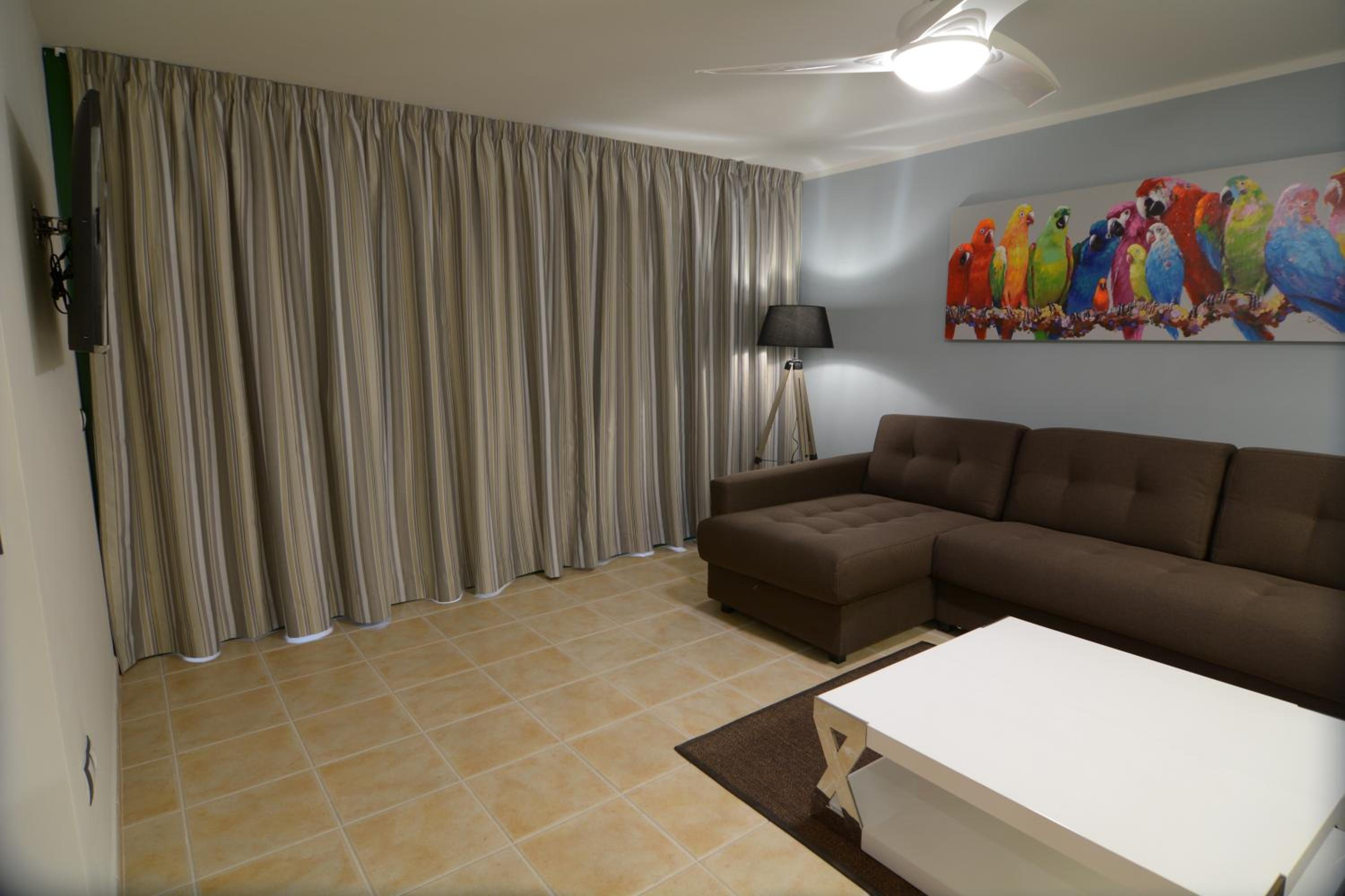 Apartment photo 2