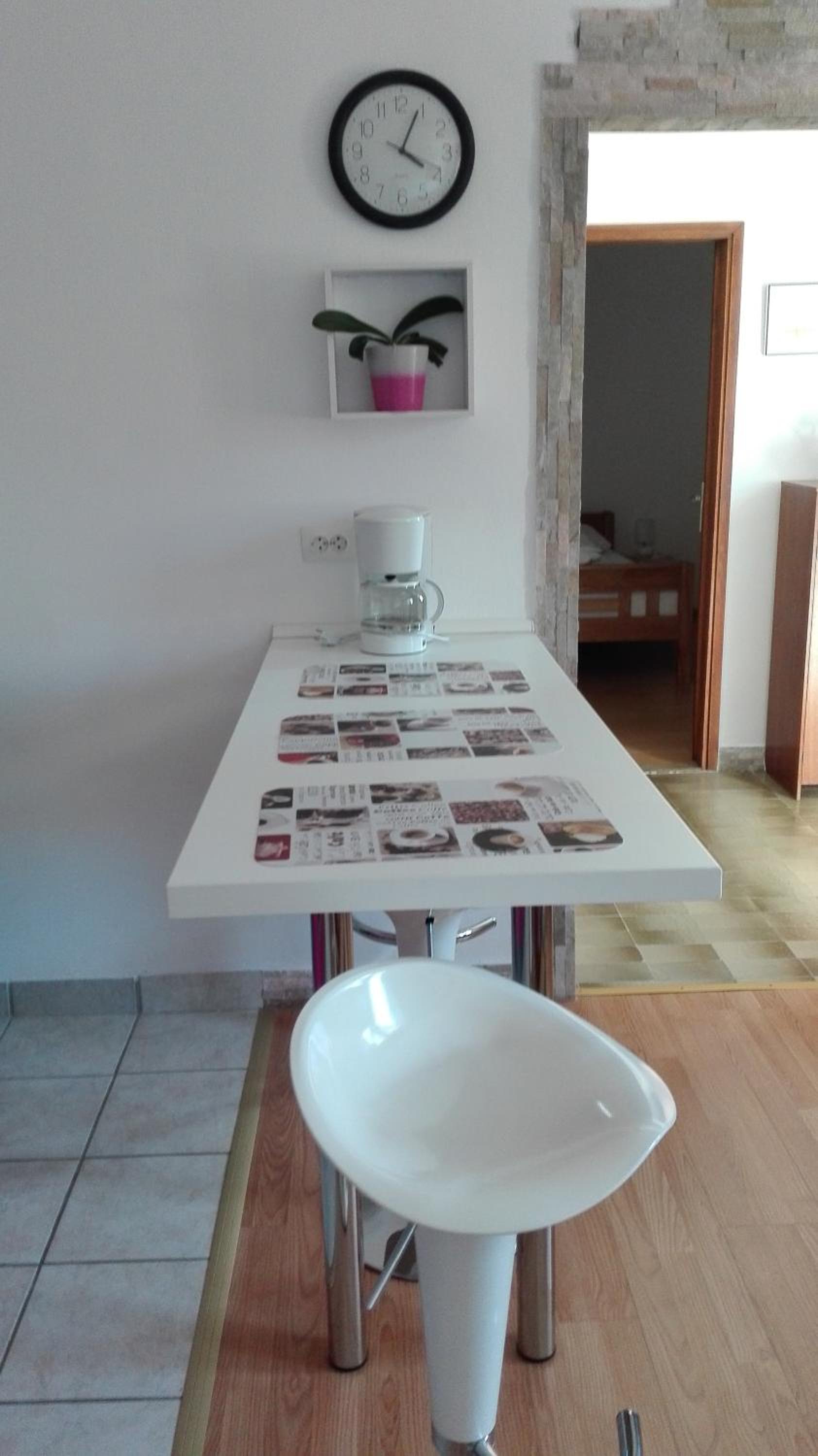 Apartment with Sea View - Photo 12