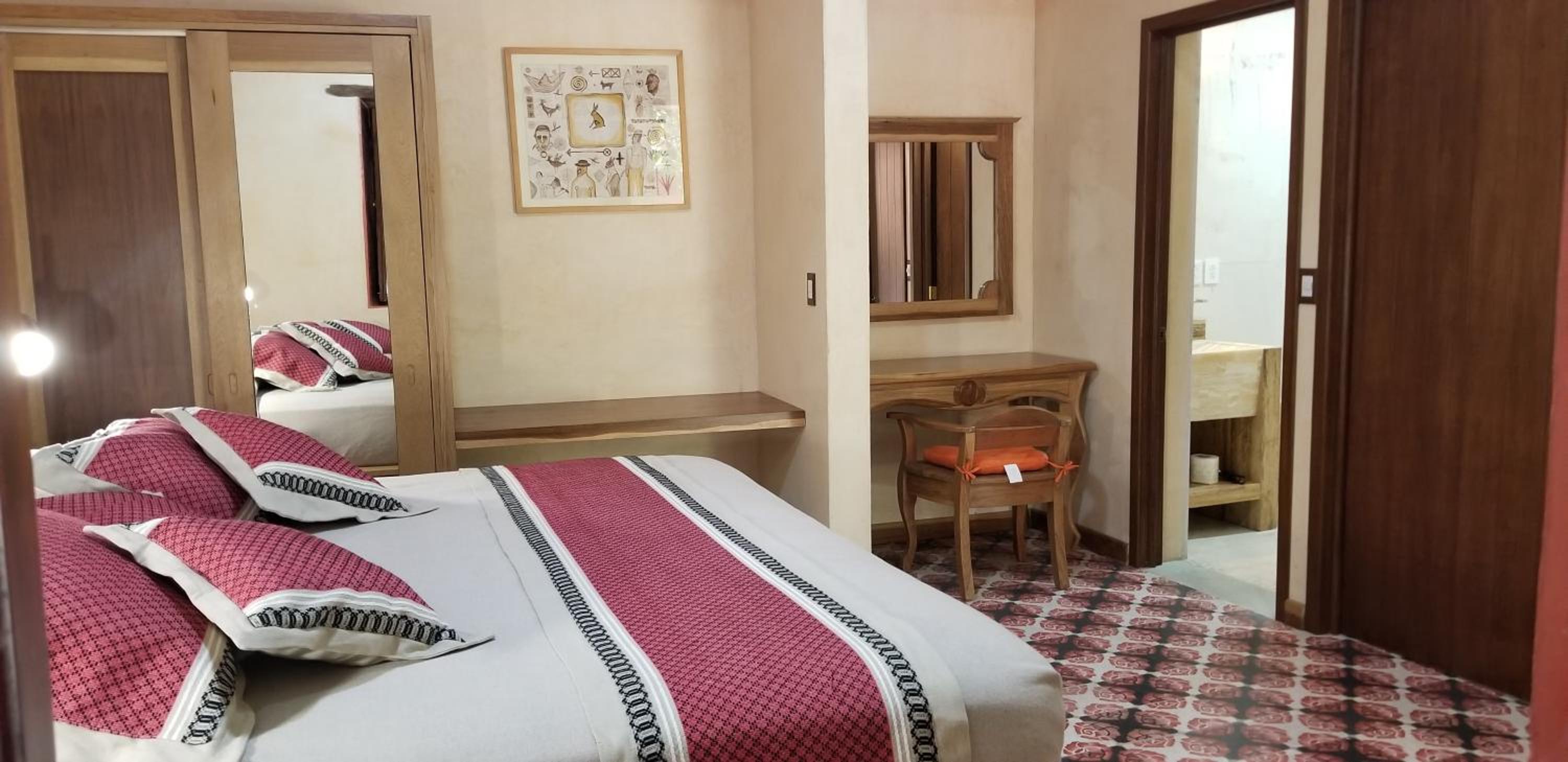 Deluxe Suite - Photo 2