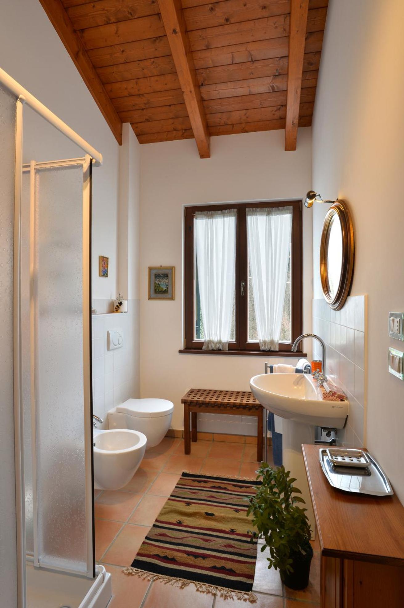 One-Bedroom Superior Apartment - Photo 9