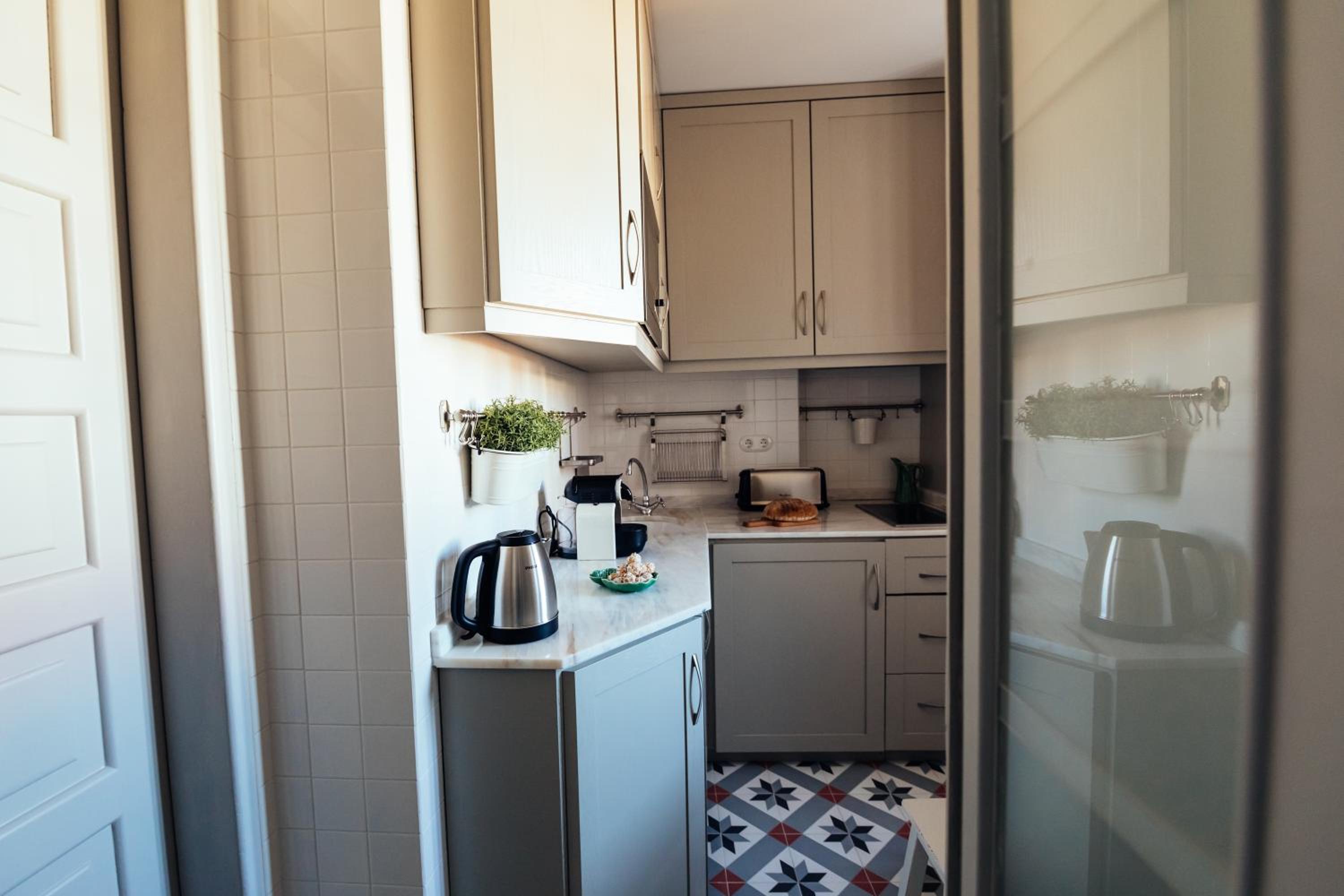 Two-Bedroom Apartment - Photo 19