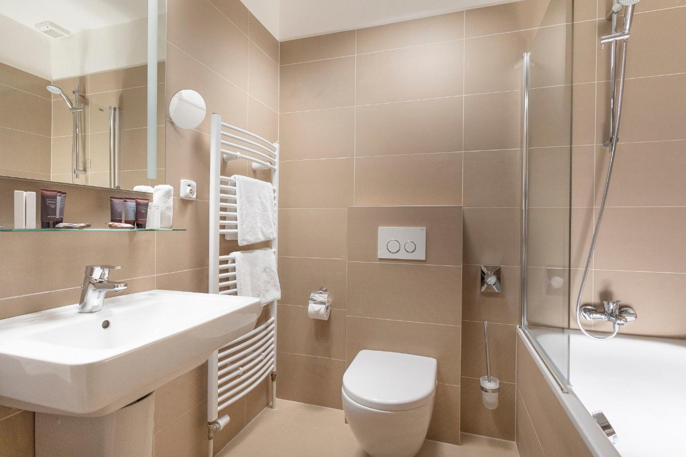 Classic Double or Twin Room photo 3