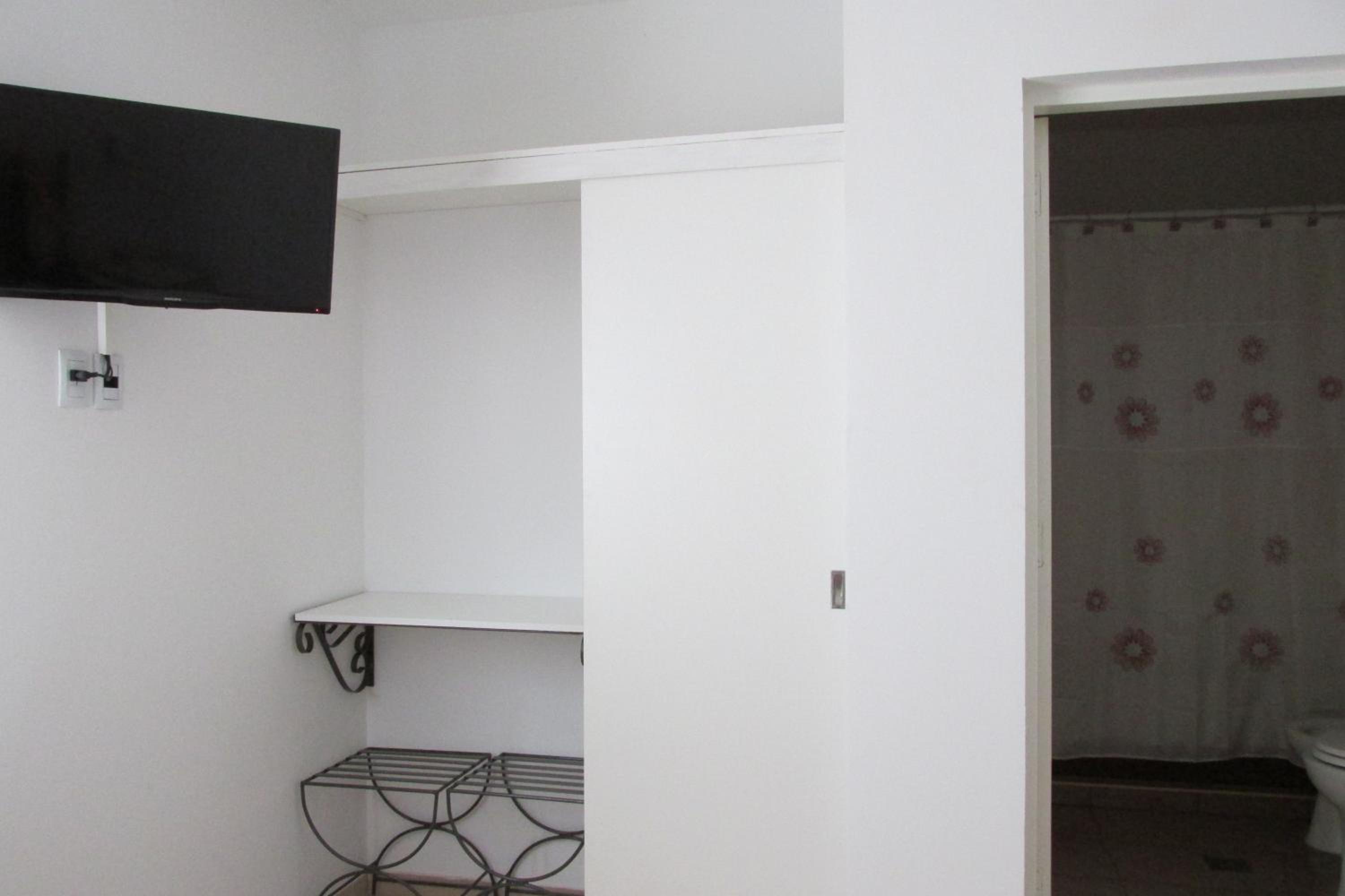 Triple Room with Private Bathroom photo 1
