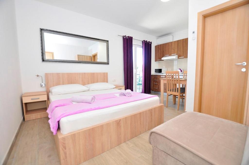 Apartment - Photo 3
