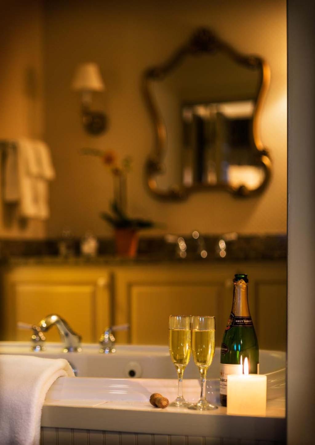 Luxury King Room - Photo 4