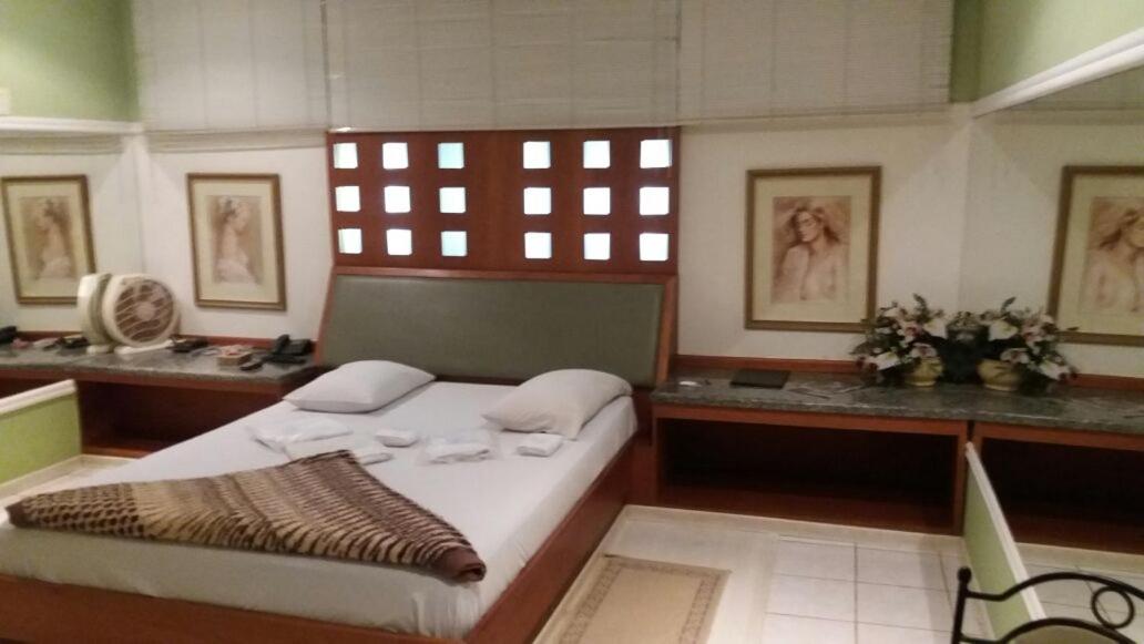 Deluxe Suite - Photo 11