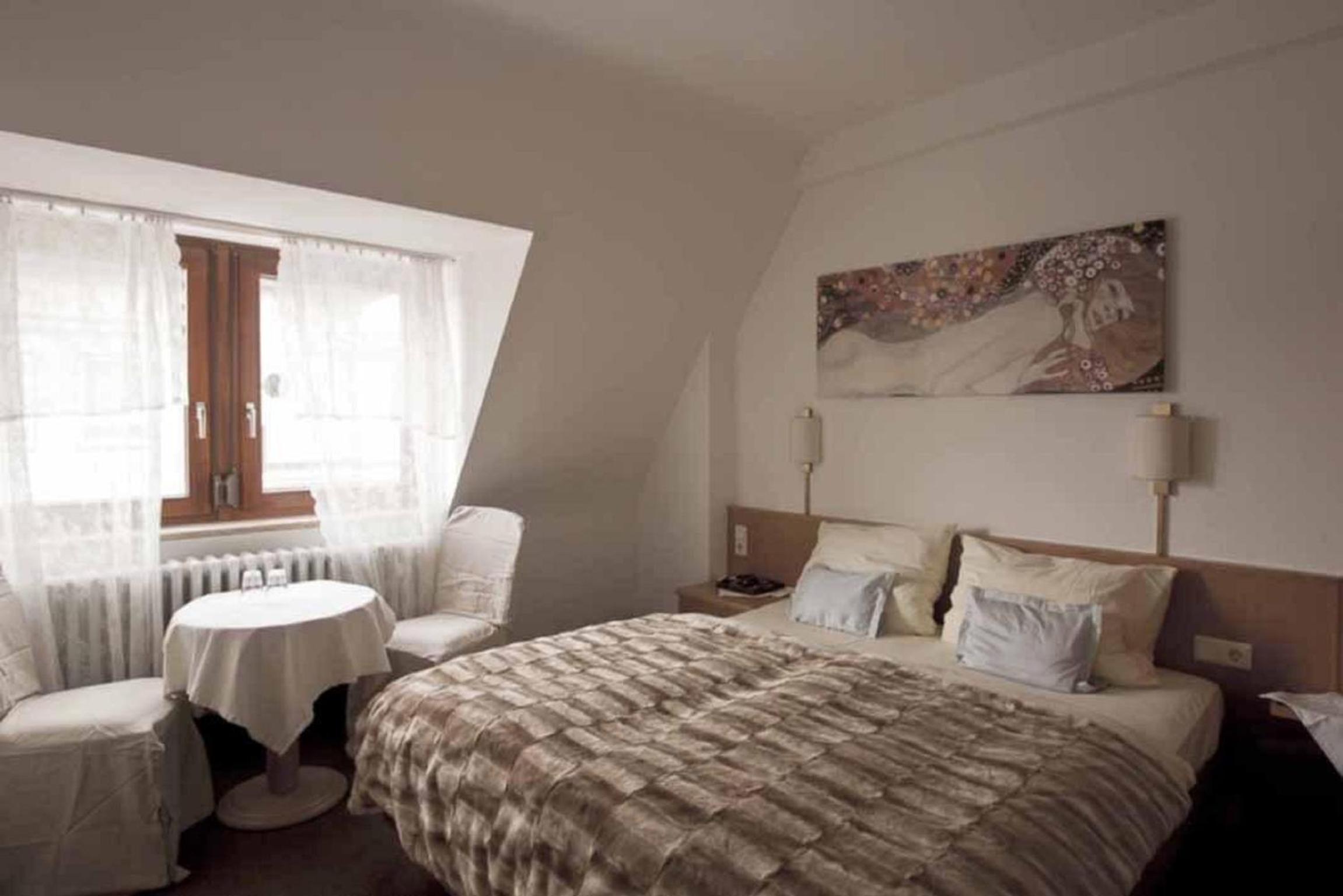 Double Room - Photo 16
