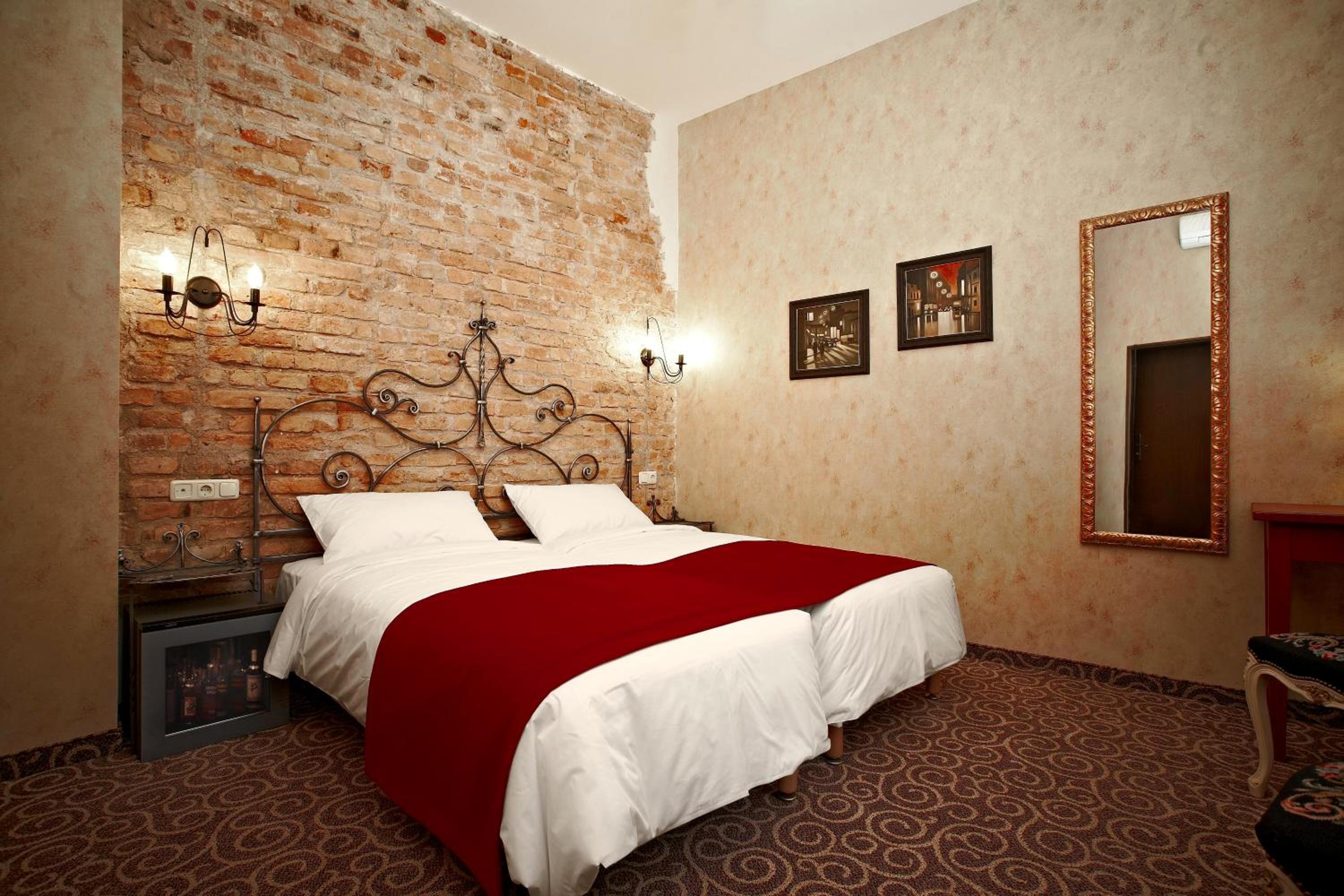 Standard Twin Room - Photo 5