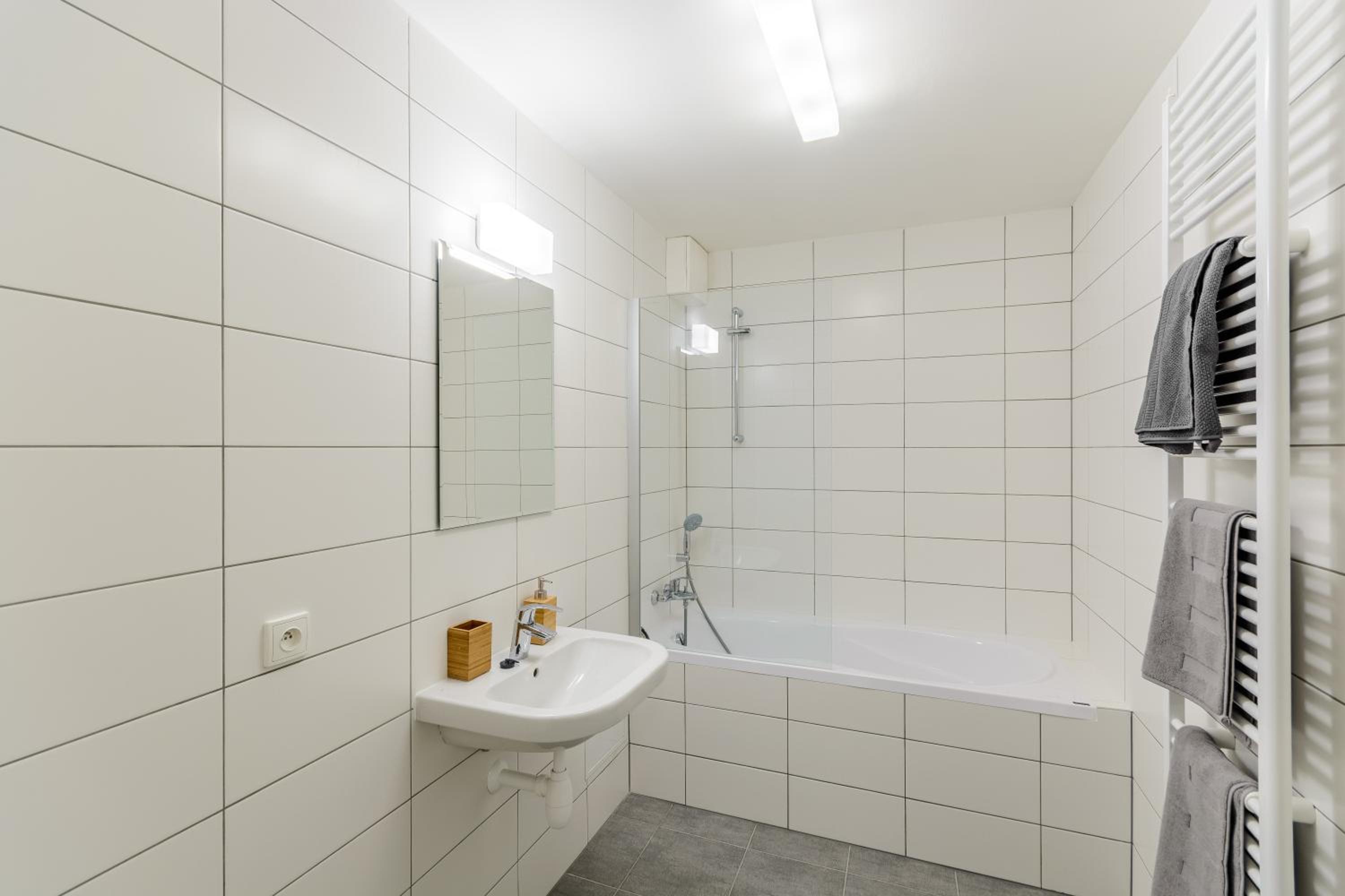 Four-Bedroom Apartment with Terrace (12 Adults)