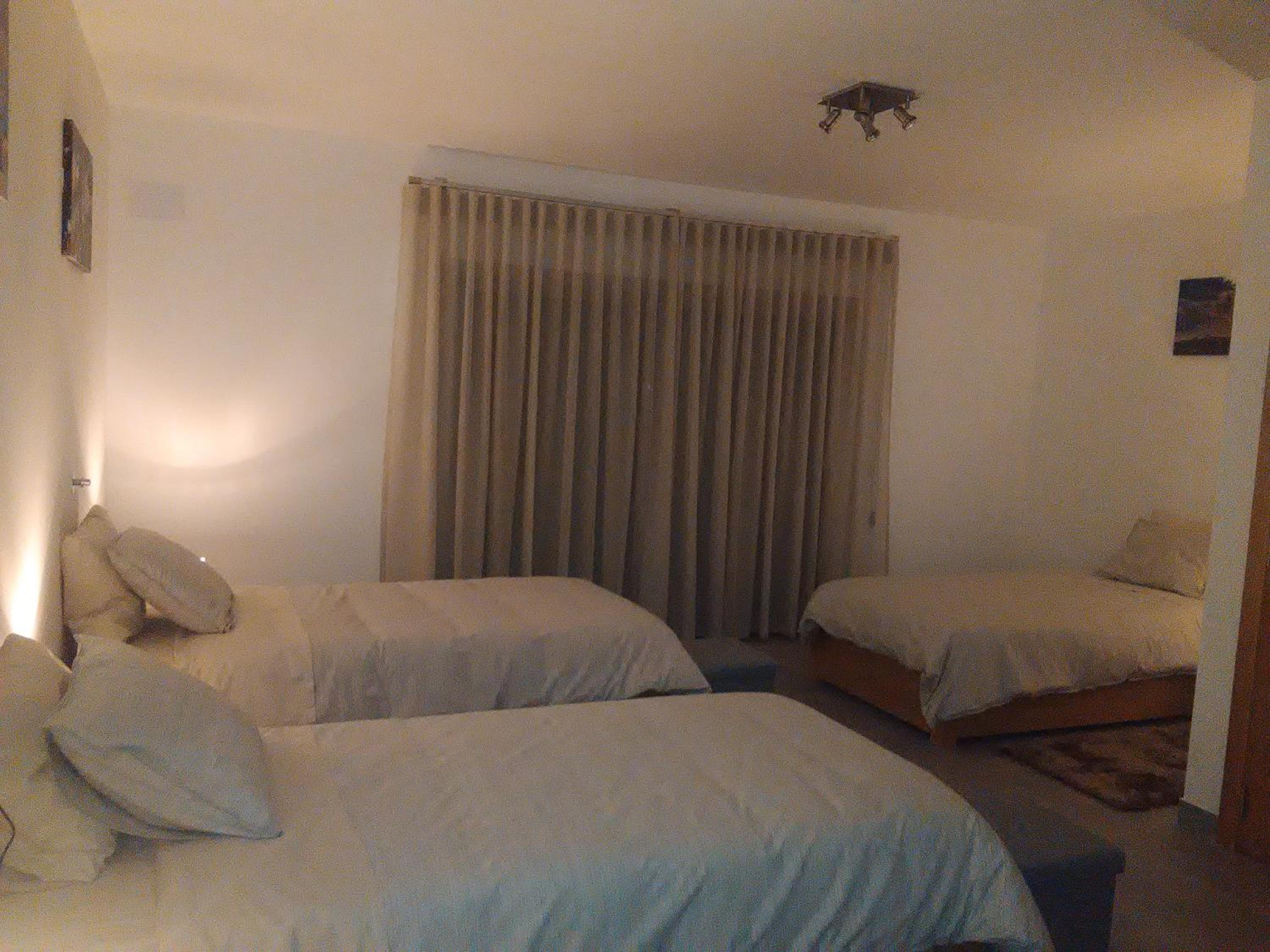 Single Room with Shared Bathroom photo 2