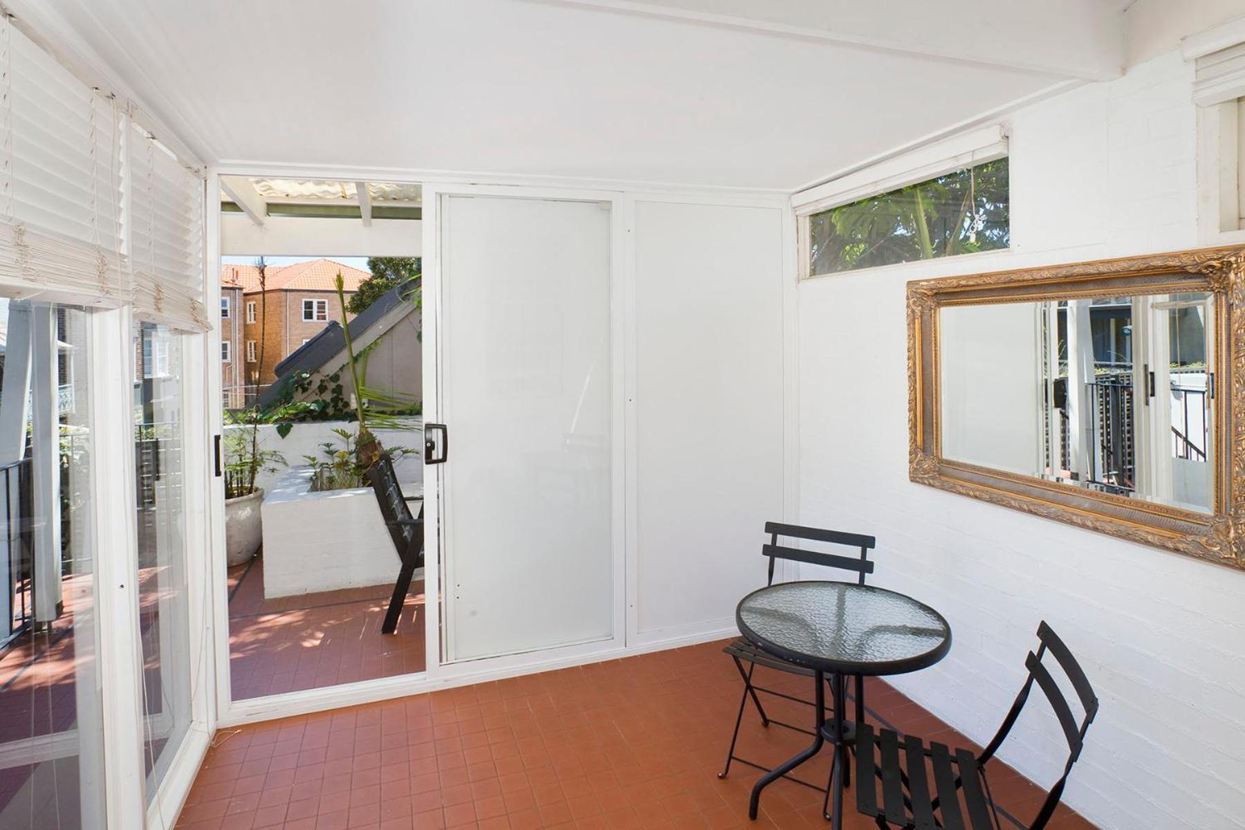 Queen Room - Pet Friendly