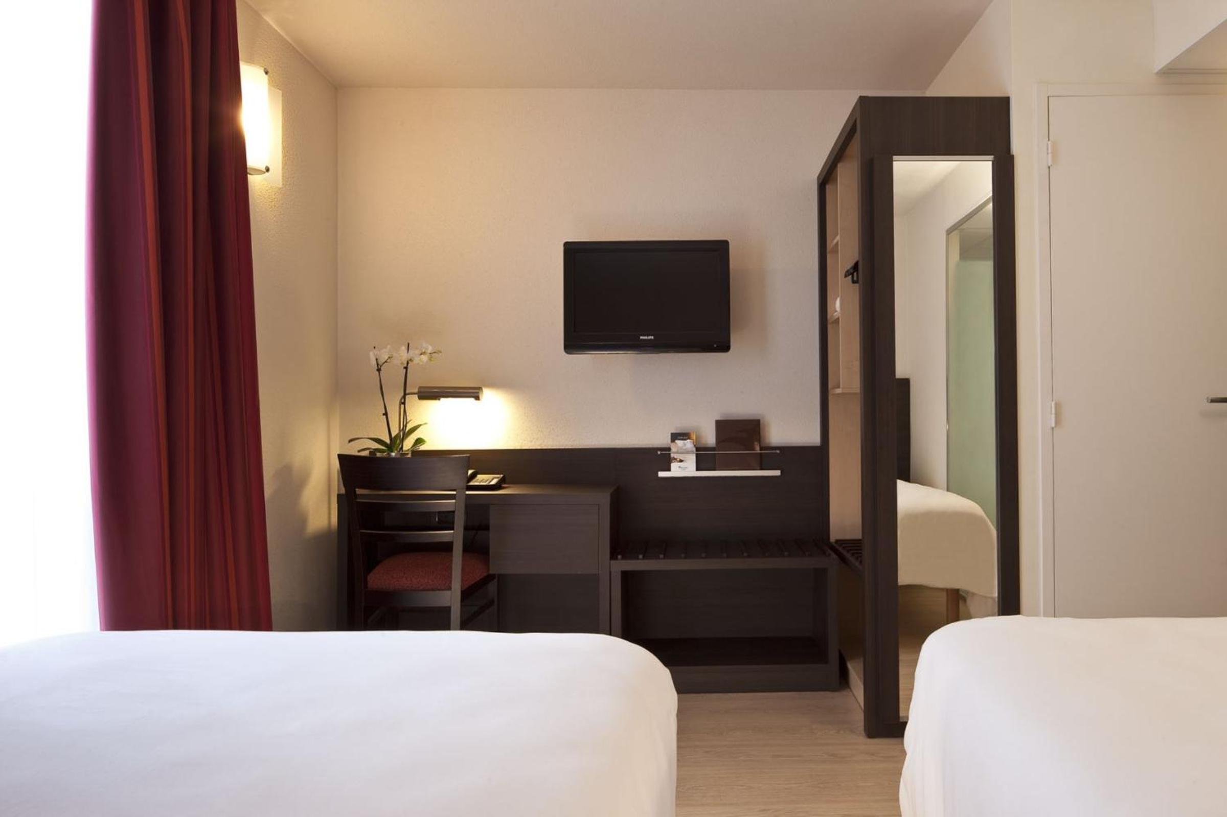 Comfort Twin Room - Photo 3