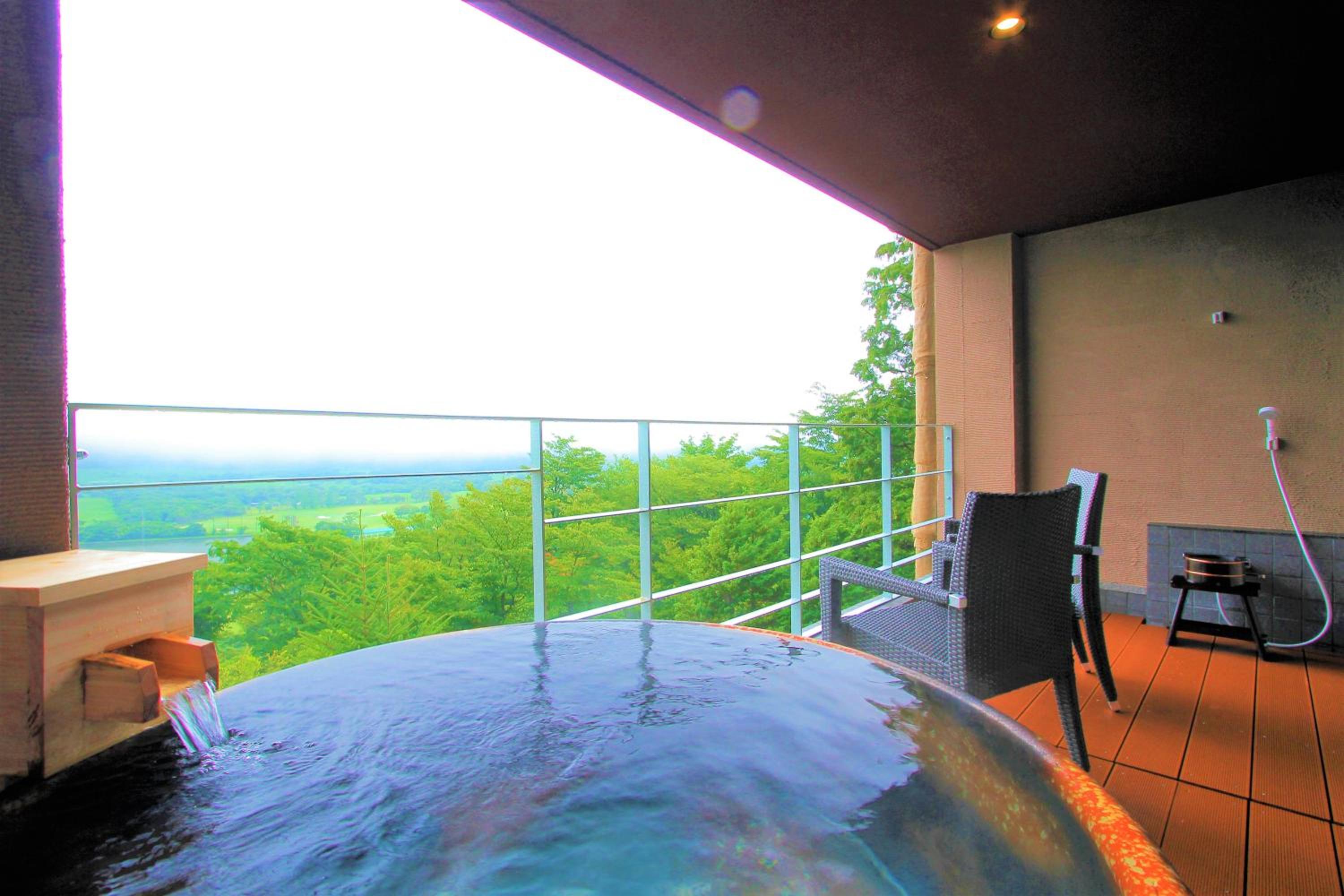 Japanese-Style Quadruple Room with Open-Air Bath - Photo 2