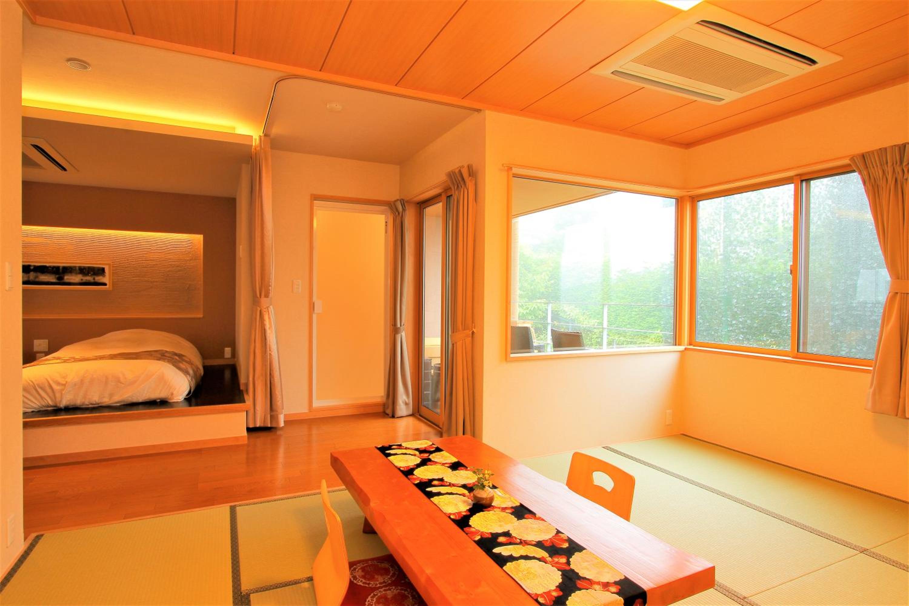 Suite with Tatami Area and Open-Air Bath - Photo 4