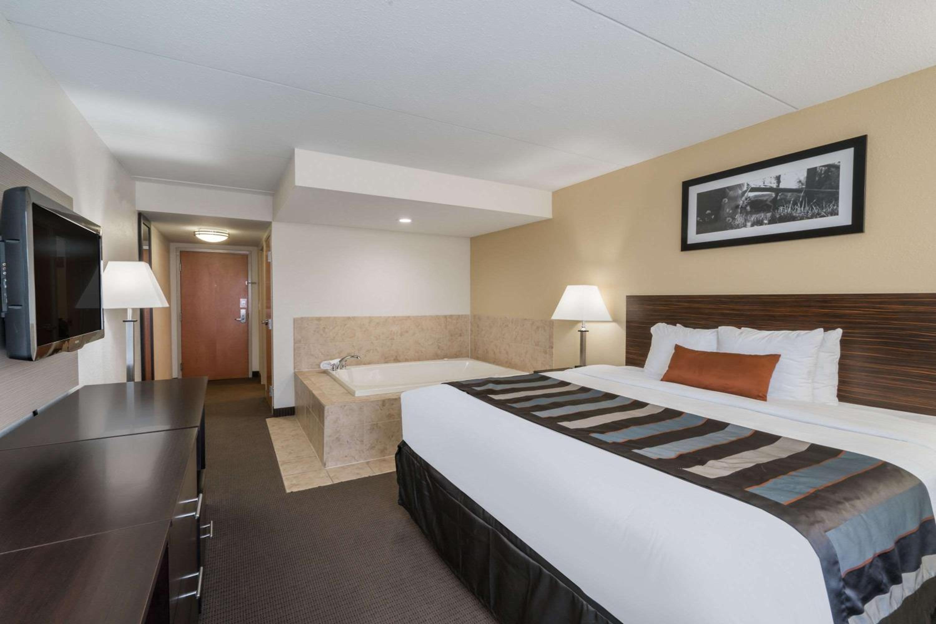 King Studio Suite, Non-Smoking - Photo 5
