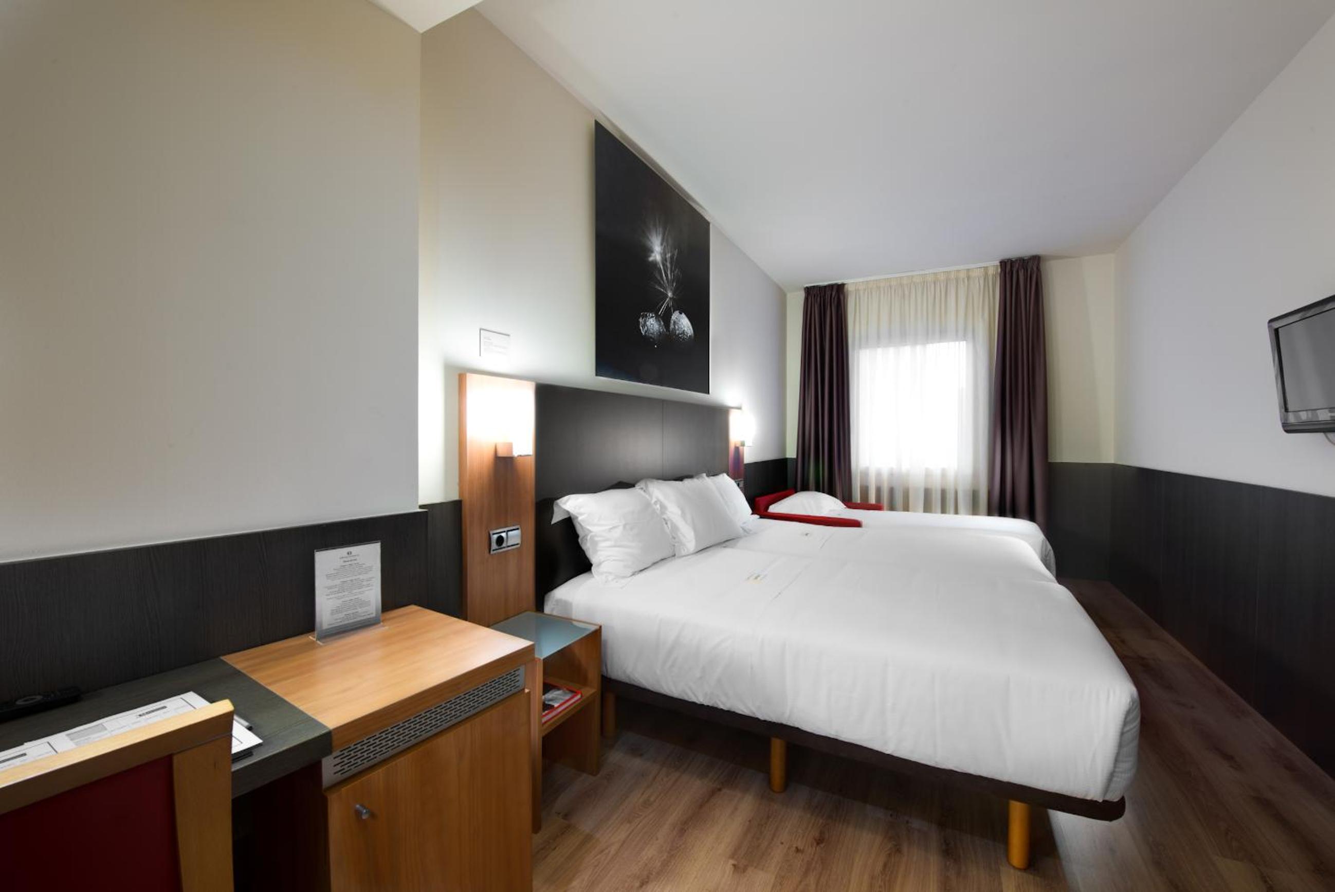 Double Room with Extra Bed - Photo 3
