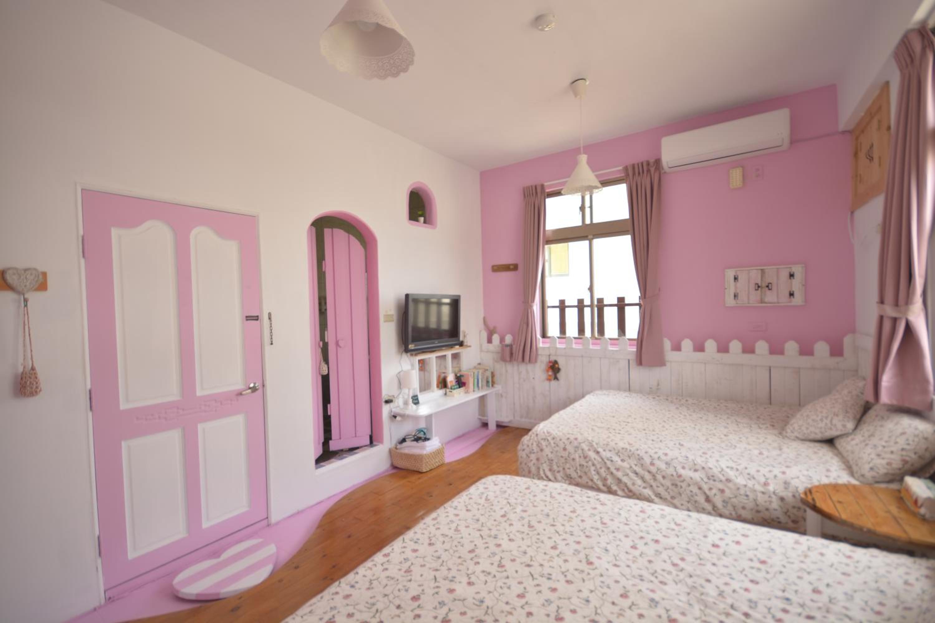 Quadruple Room with Bath photo 1