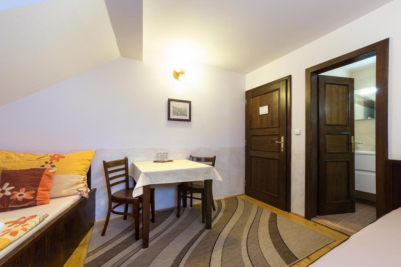 Standard Triple Room photo 2